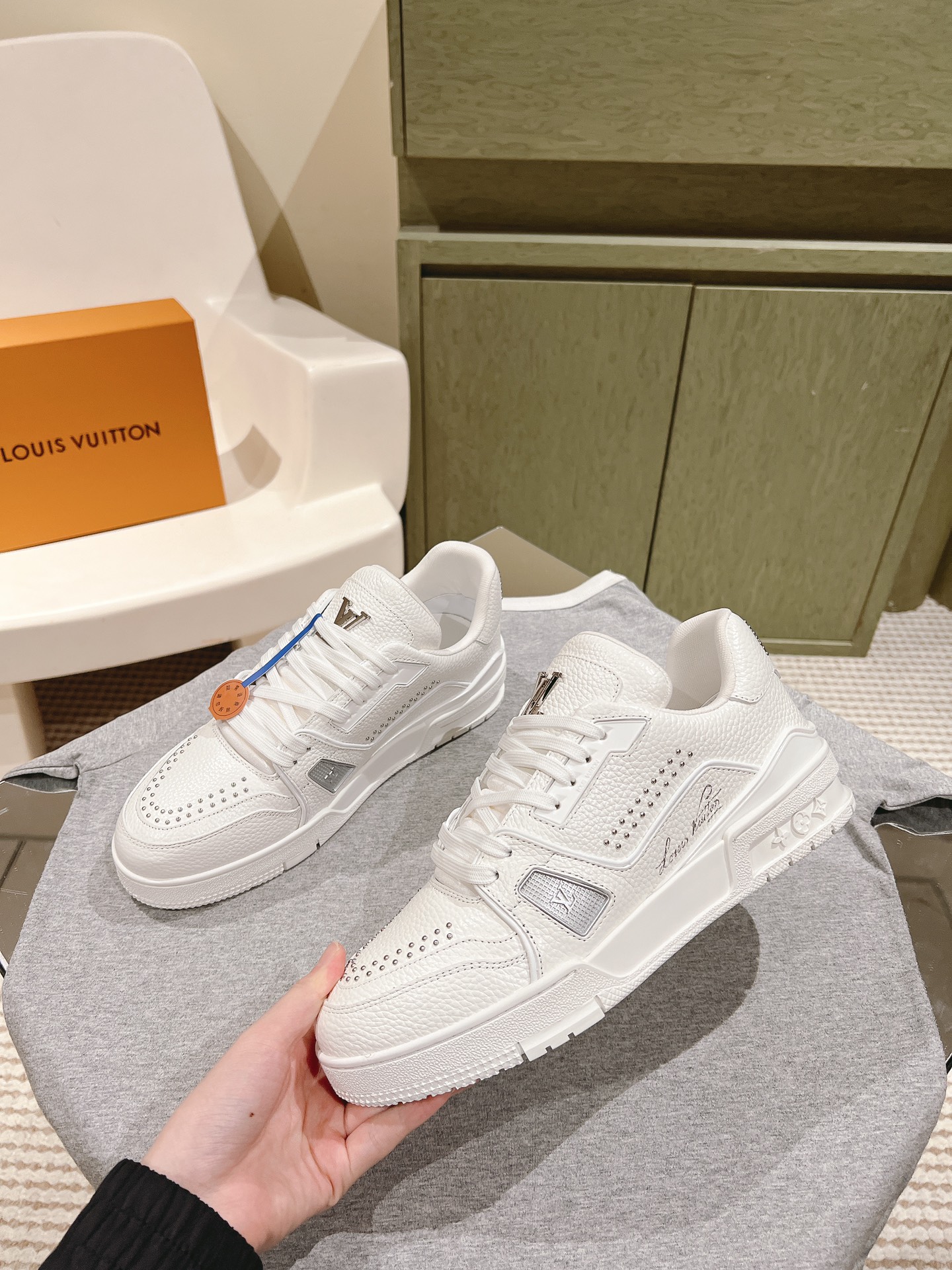 Una prenda imprescindible para las parejas!              ¡La réplica LV está en stock en nuevos colo