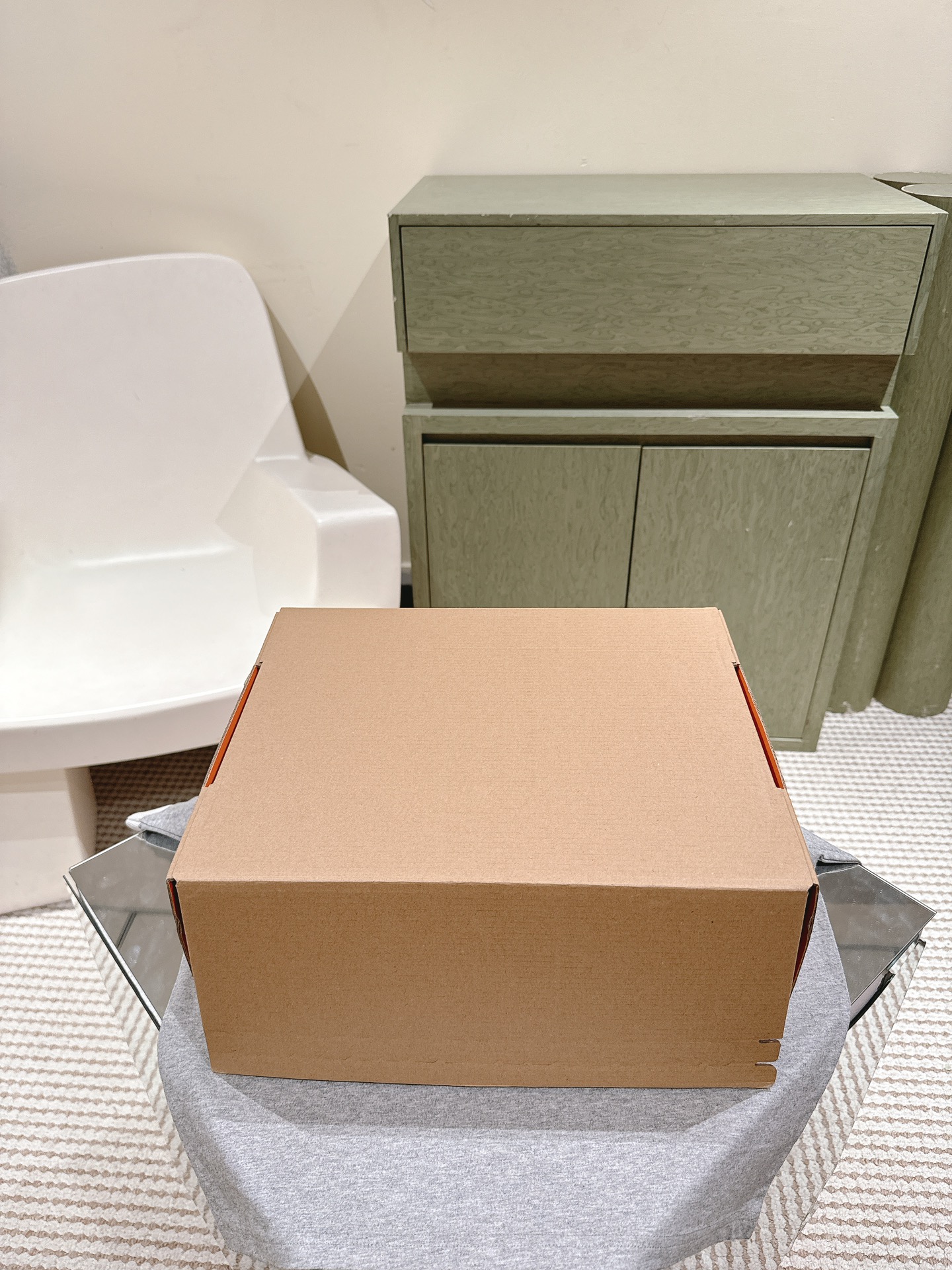 NO:476183,Full set of simultaneous gift boxes for counters!  , casual shoes/sports shoes, sneakers19860909全套专柜同步礼盒包装！,休闲鞋/运动鞋,sneakers,Women's Shoes