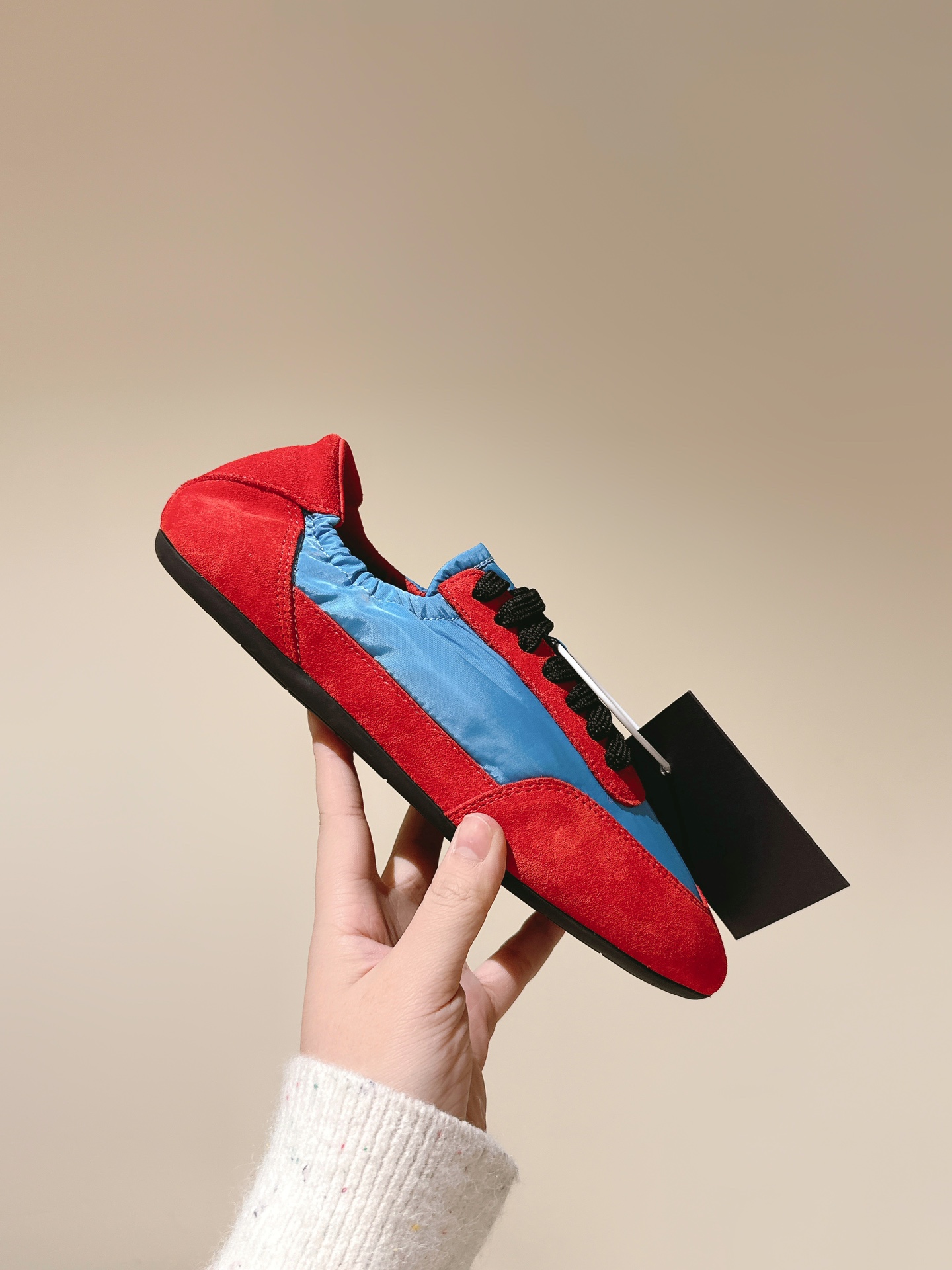 “Top Quality Exercise Shoes, Size 35-41, Customizable Collection of Synchronous Box Packs” - 图片 8