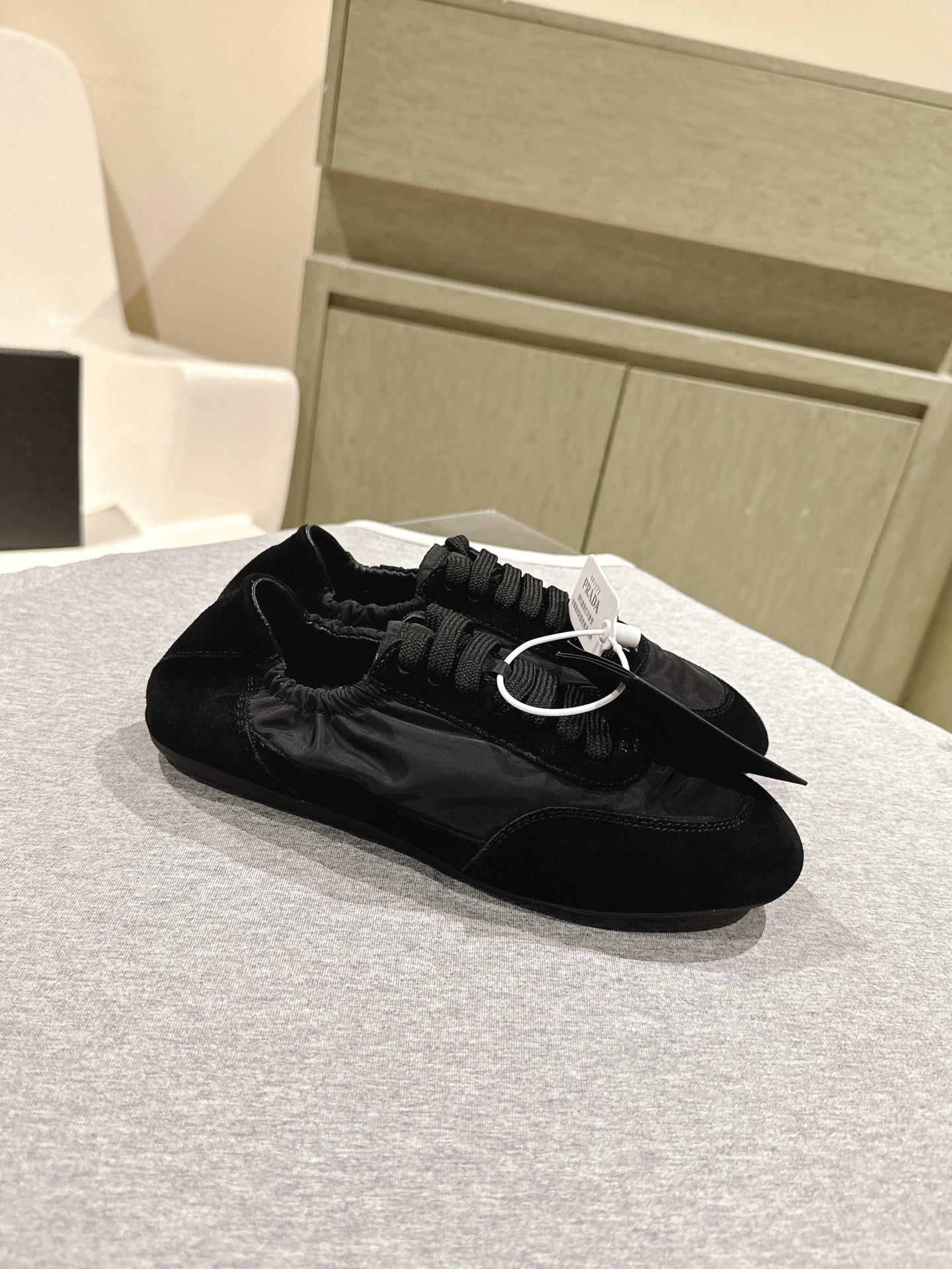 Title: High-Quality Oxen Shoes Collection, Sizes 35-41, Customizable Summary: Top-quality, light, comfortable oxen shoes in various sizes, suitable for exercise, with a - 图片 2