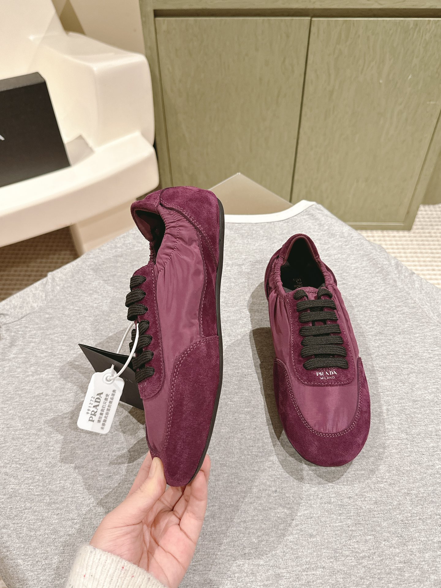 Top Quality Light and Comfortable Oxen Shoes for Exercise in Size 35-41 – Synchronous Box Packs Collection - 图片 3
