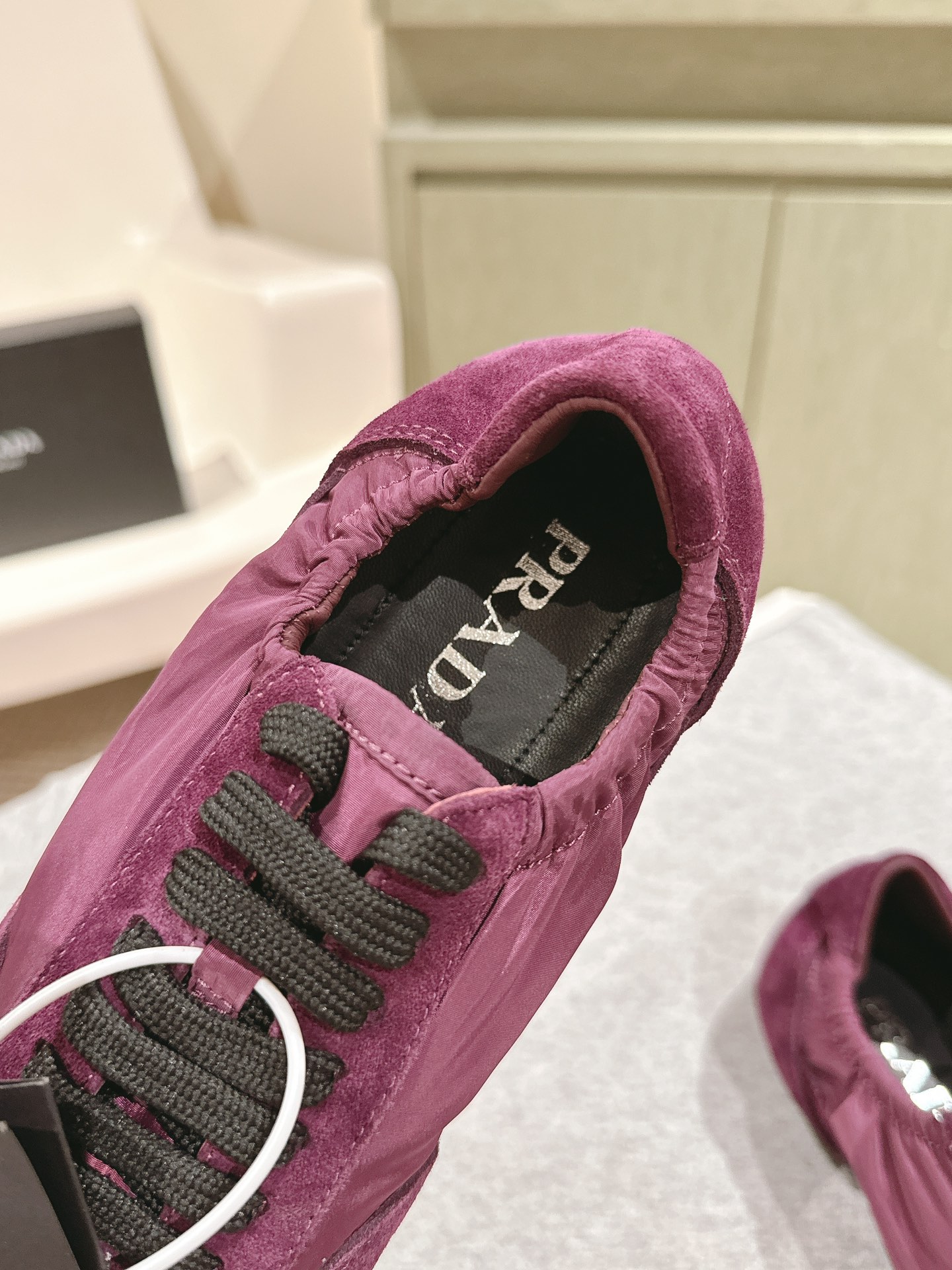 Top Quality Light and Comfortable Oxen Shoes for Exercise in Size 35-41 – Synchronous Box Packs Collection - 图片 5