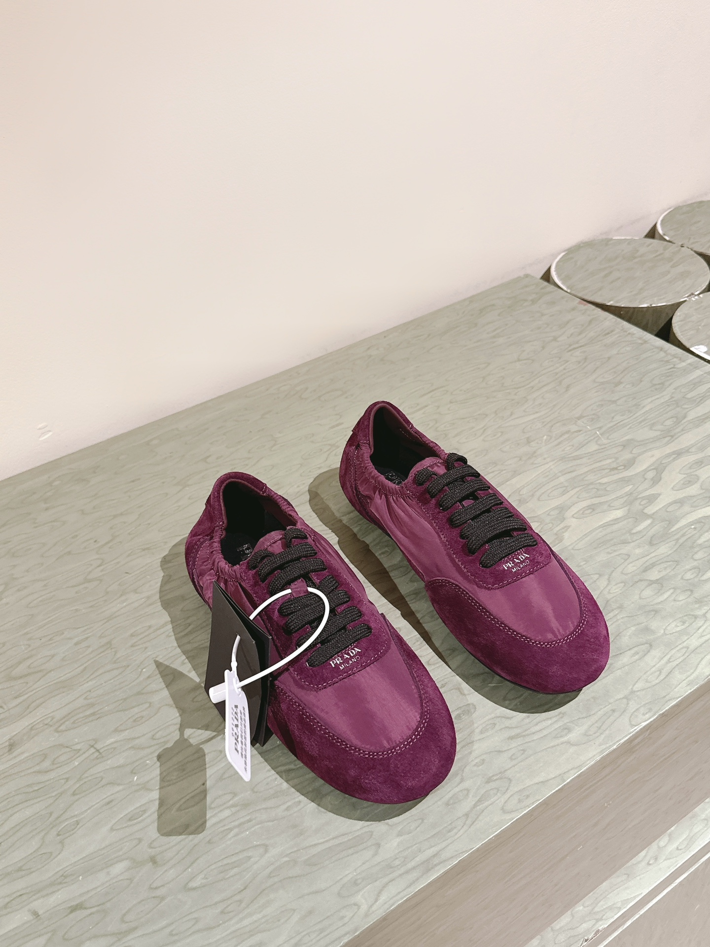 Top Quality Light and Comfortable Oxen Shoes for Exercise in Size 35-41 – Synchronous Box Packs Collection - 图片 7
