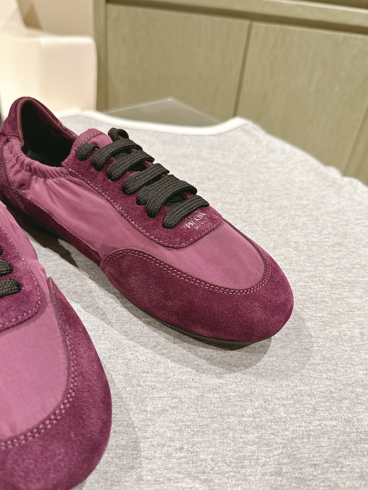 Top Quality Light and Comfortable Oxen Shoes for Exercise in Size 35-41 – Synchronous Box Packs Collection - 图片 4