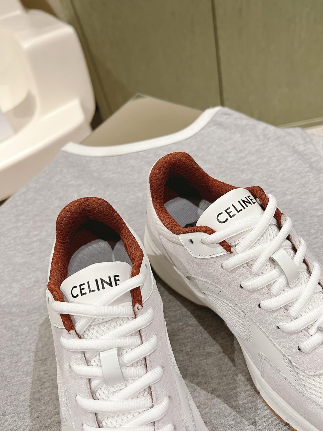 Celine 𝐂𝐄𝐋𝐈𝐍𝐄 思琳新款休闲运动鞋