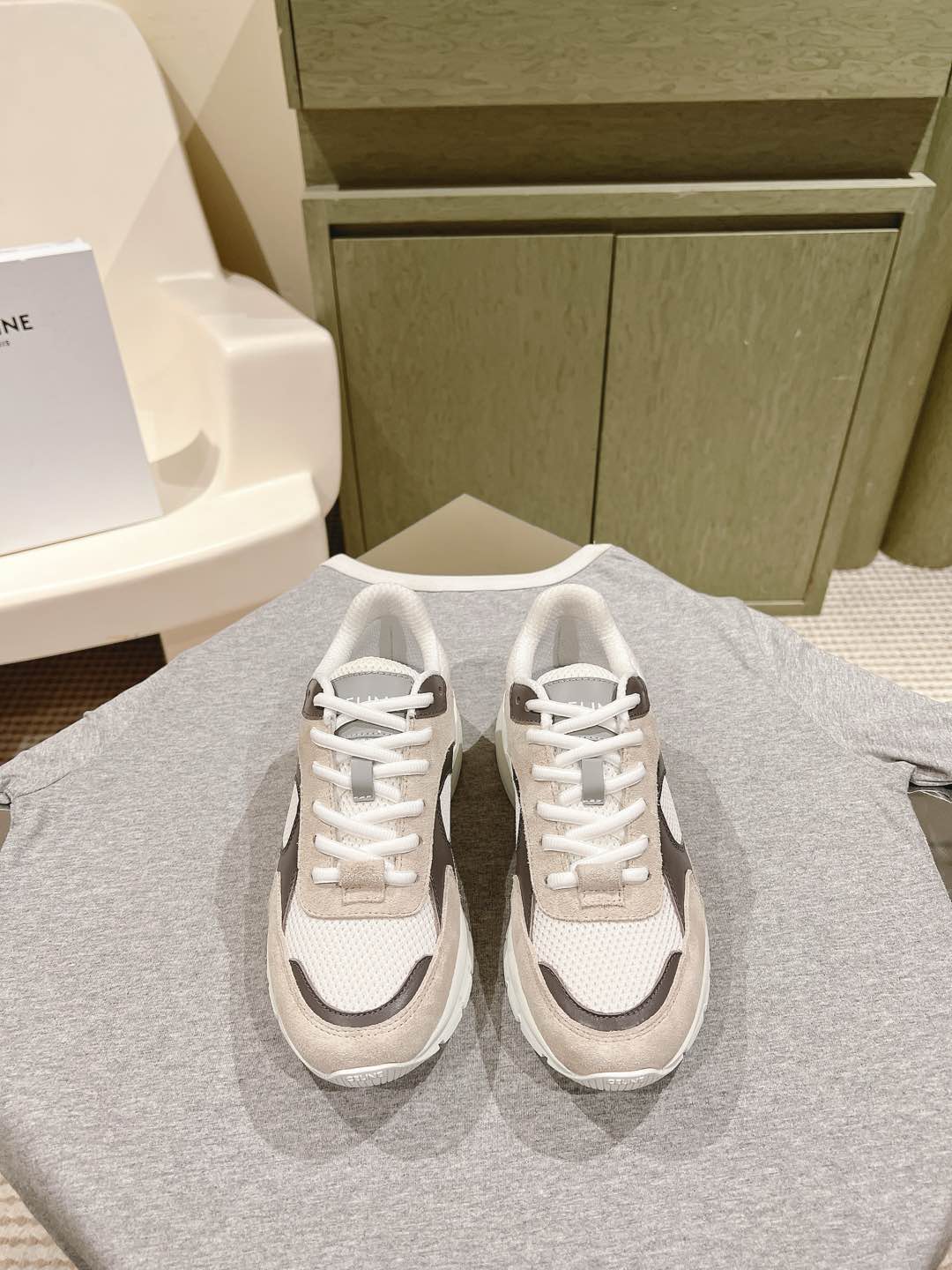 Celine 𝐂𝐄𝐋𝐈𝐍𝐄 思琳新款休闲运动鞋