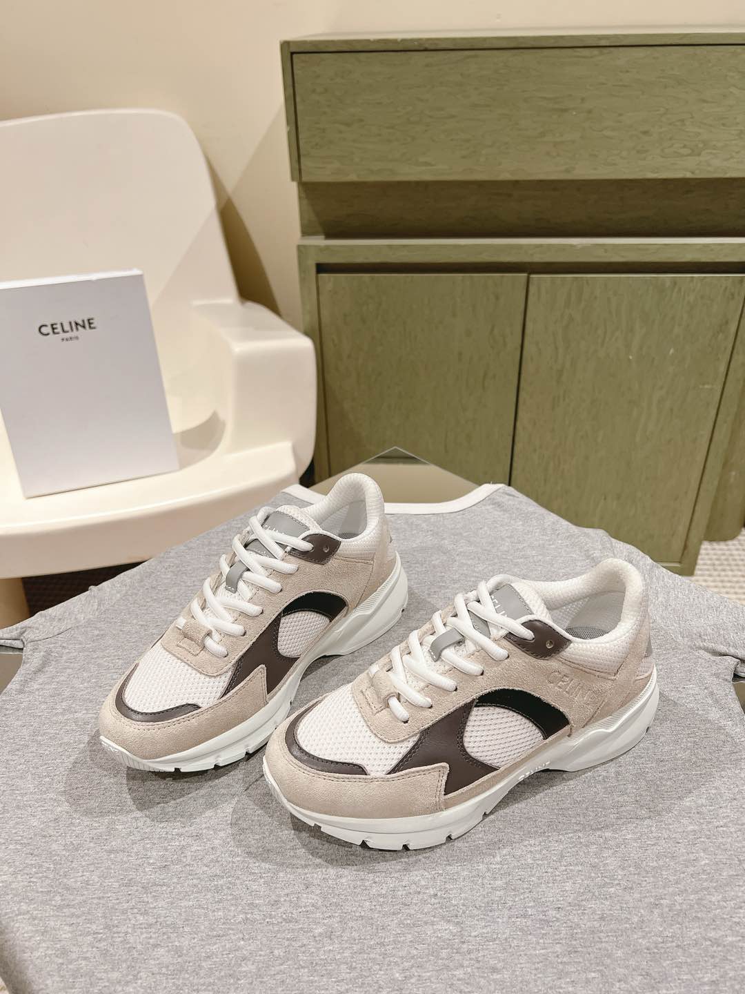 Celine 𝐂𝐄𝐋𝐈𝐍𝐄 思琳新款休闲运动鞋
