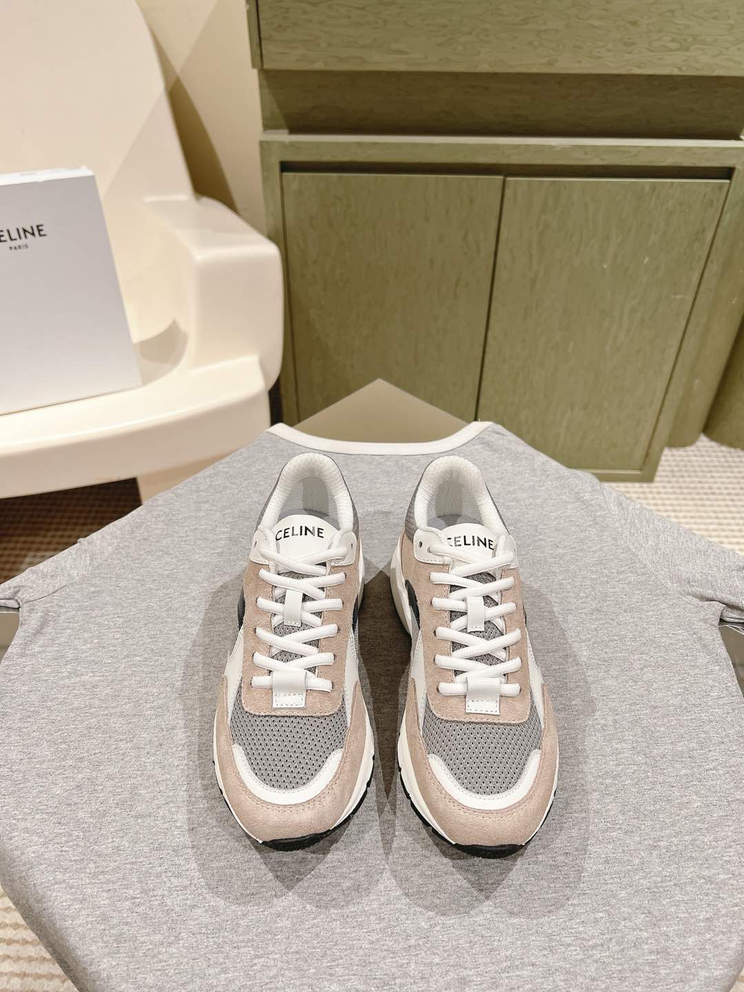 Celine 𝐂𝐄𝐋𝐈𝐍𝐄 思琳新款休闲运动鞋