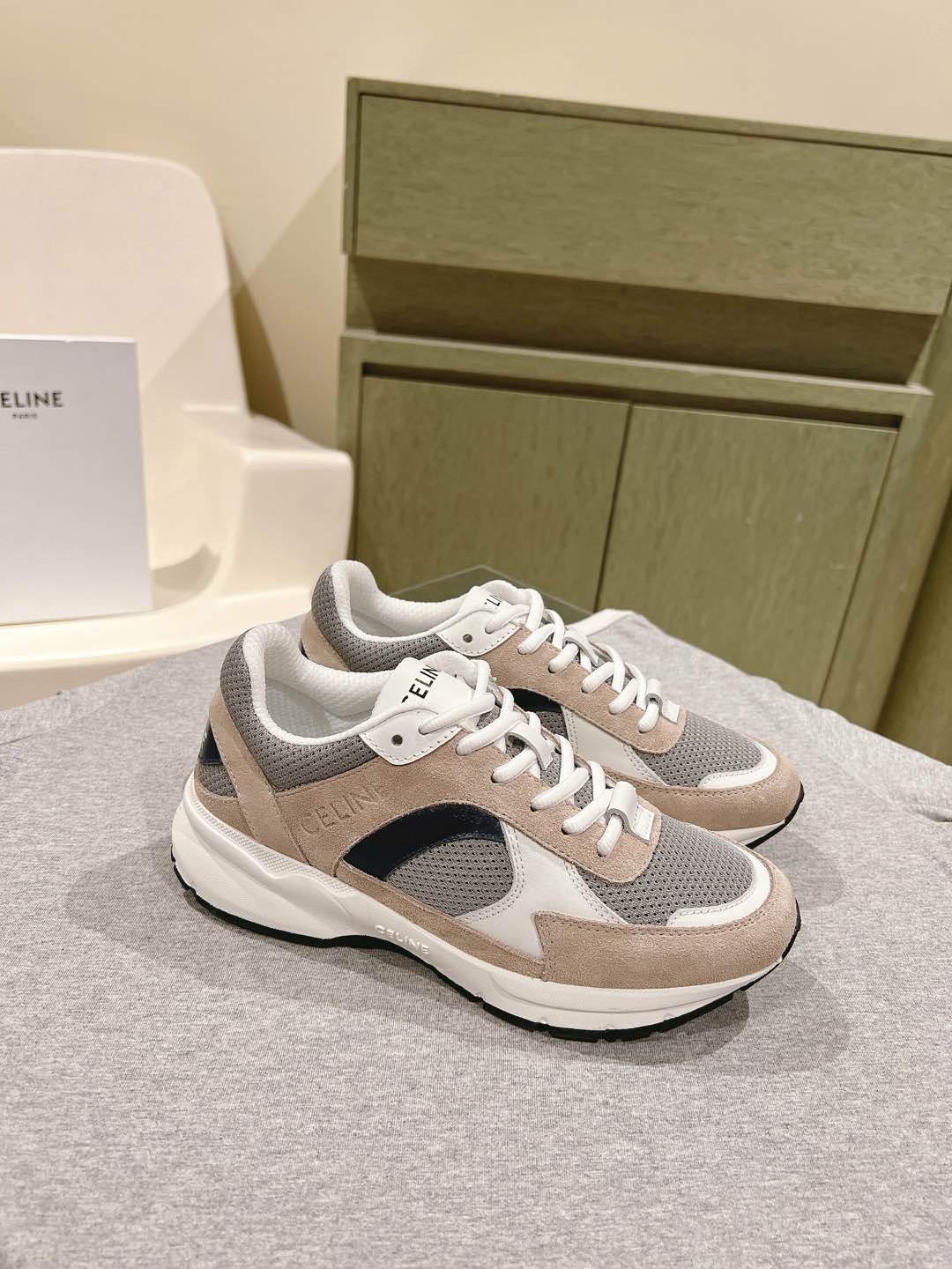 Celine 𝐂𝐄𝐋𝐈𝐍𝐄 思琳新款休闲运动鞋