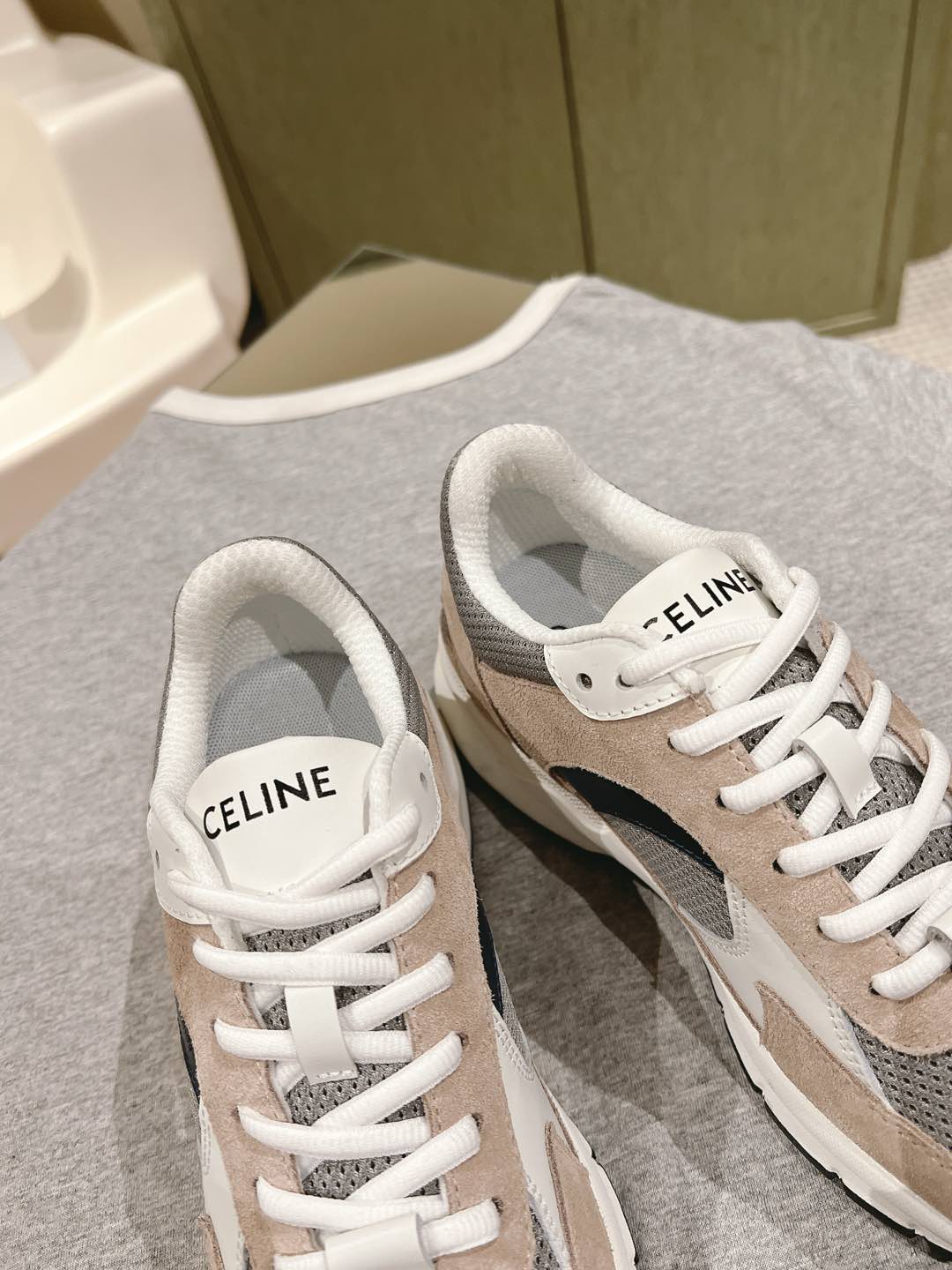Celine 𝐂𝐄𝐋𝐈𝐍𝐄 思琳新款休闲运动鞋