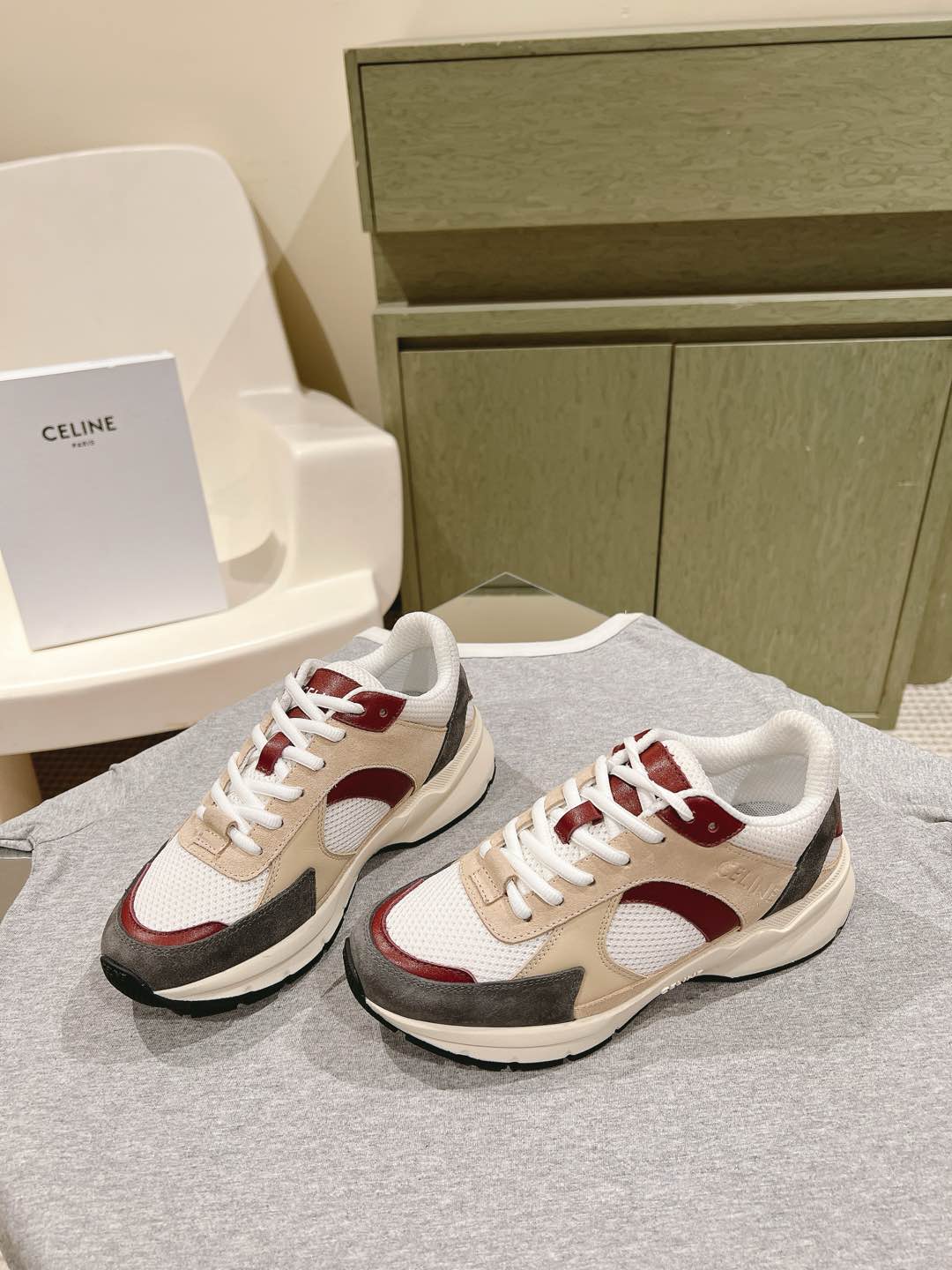 Celine 𝐂𝐄𝐋𝐈𝐍𝐄 思琳新款休闲运动鞋
