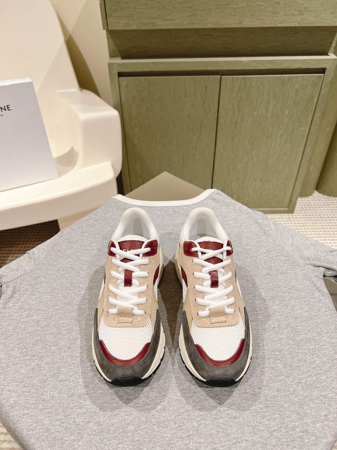 Celine 𝐂𝐄𝐋𝐈𝐍𝐄 思琳新款休闲运动鞋