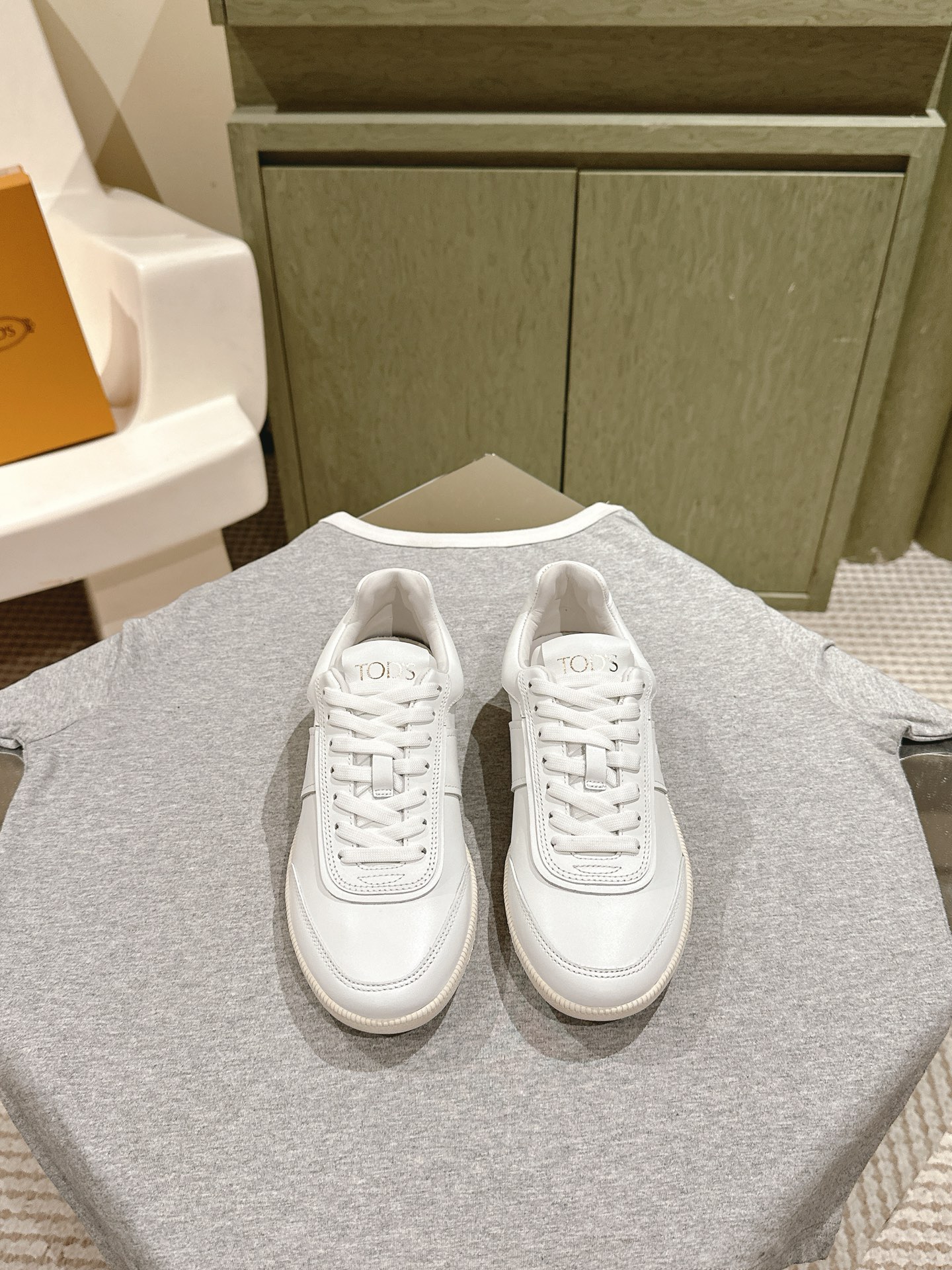 NO:165486,' | 5 Internet celebrity stars same style, the counter Dexun shoes series is new, the upper is original calfskin 3D printing technology, the inner lining original cowhide, the Italian original TPU non-slip lightweight sole, the shoe size: 35-39 The original counter full set of luxury packaging, casual shoes/sports shoes, sneakers, cowhide19860909‘ | 5 网红明星同款 专柜德迅鞋系列上新 鞋面原版小牛皮3D打印工艺  内里原版牛皮里 大底意大利原版TPU防滑轻便大底 鞋码:35-39 原版专柜全套豪华包装,休闲鞋/运动鞋,sneakers,cowhide,Women's Shoes