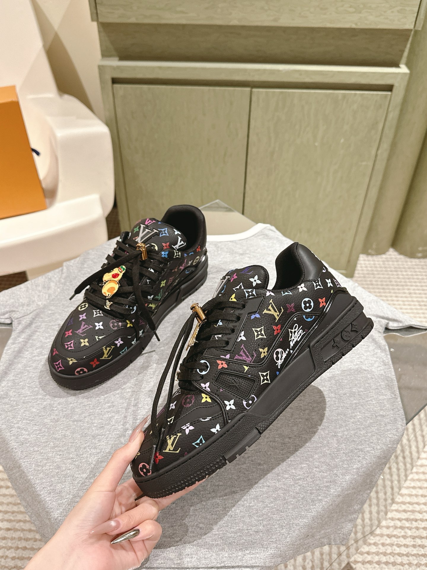Louis Vuitton LV代购级板鞋新色 供应 驴家全系列 LVTrainer PVC 运动鞋