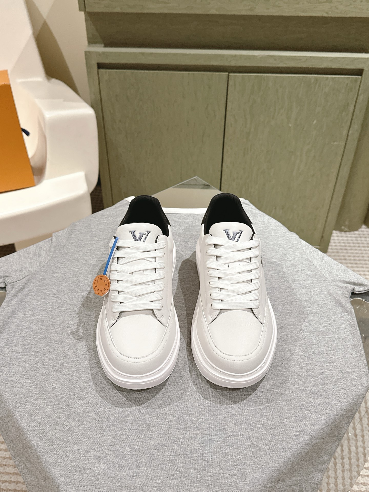 Louis Vuitton LV代购级板鞋新色 供应 驴家全系列 LVTrainer PVC 运动鞋