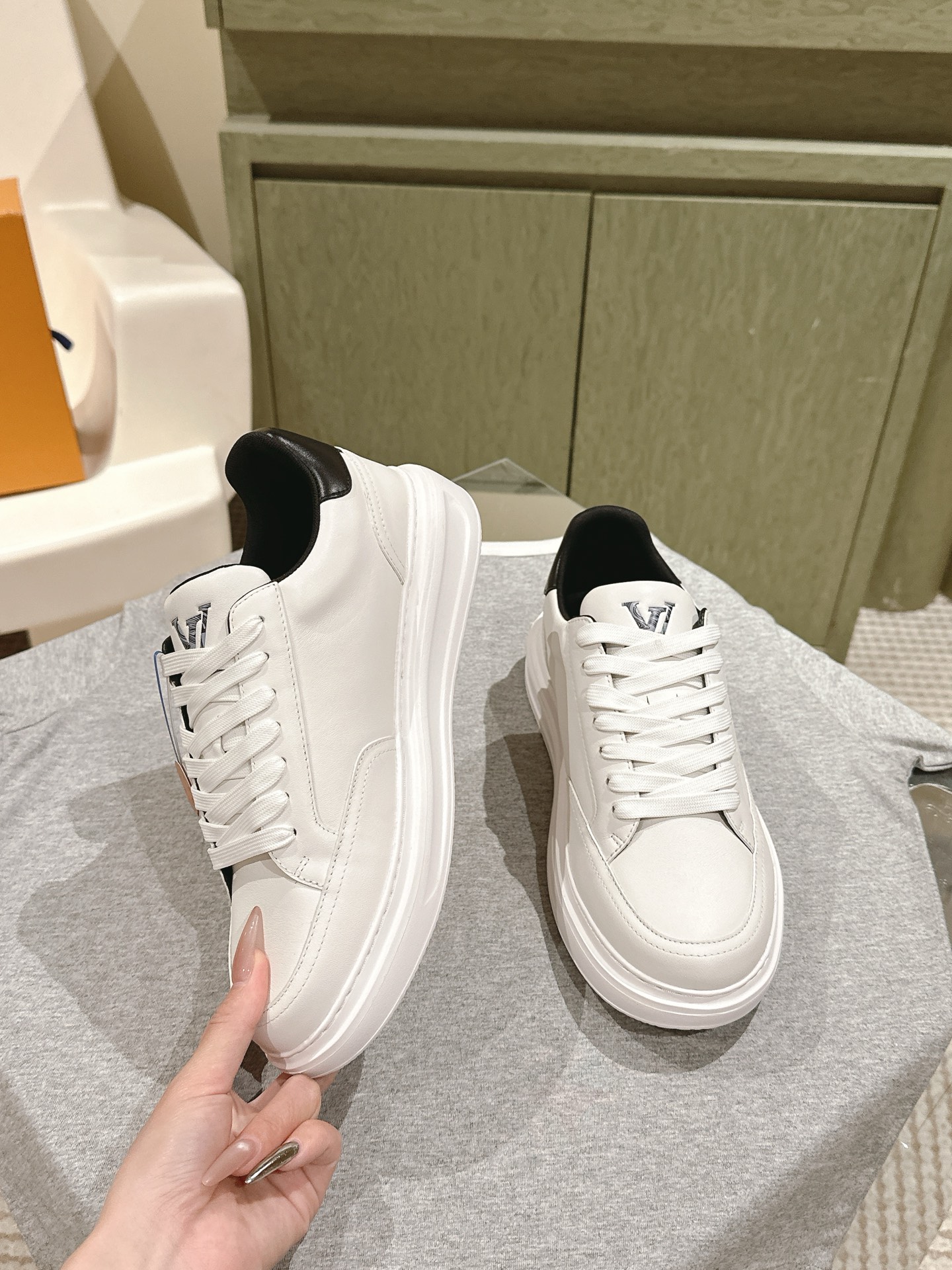 Louis Vuitton LV代购级板鞋新色 供应 驴家全系列 LVTrainer PVC 运动鞋