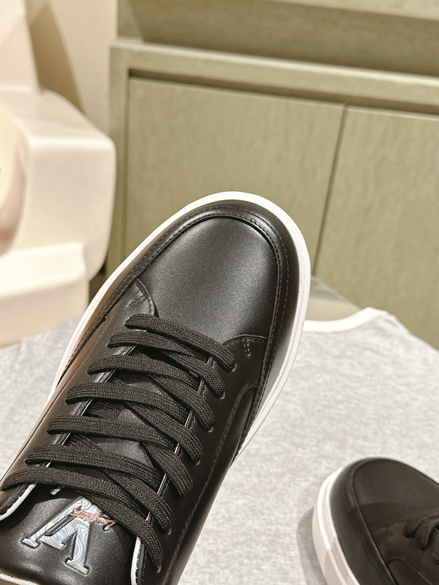 Louis Vuitton LV代购级板鞋新色 供应 驴家全系列 LVTrainer PVC 运动鞋
