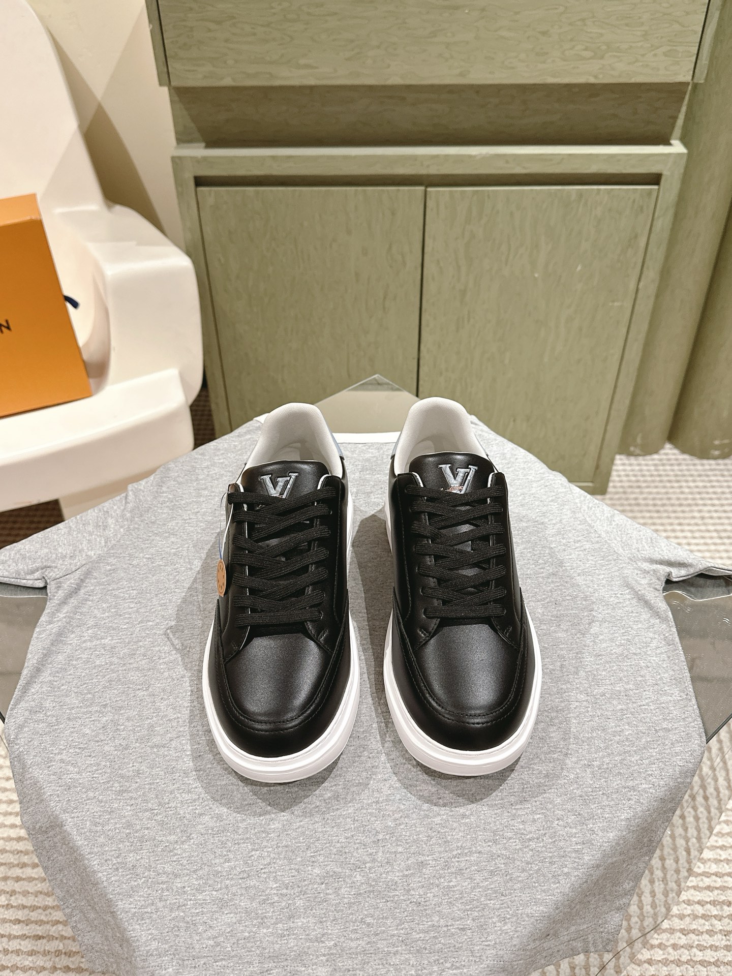 Louis Vuitton LV代购级板鞋新色 供应 驴家全系列 LVTrainer PVC 运动鞋