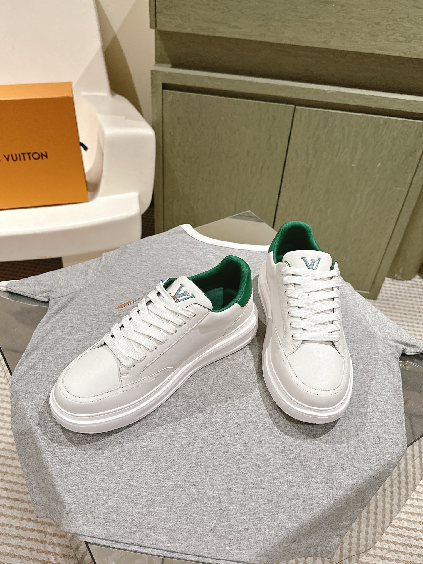 Louis Vuitton LV代购级板鞋新色 供应 驴家全系列 LVTrainer PVC 运动鞋