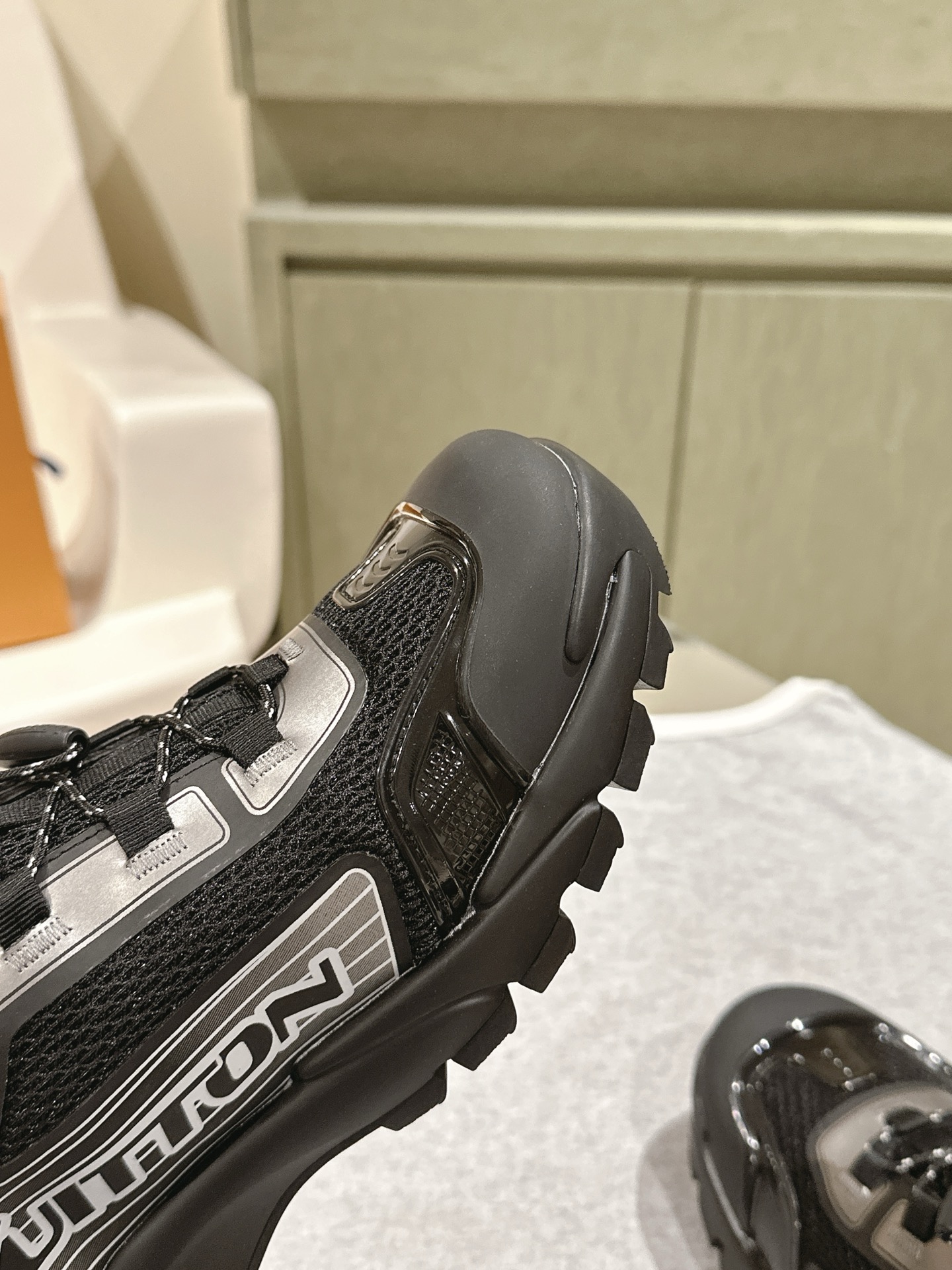 Louis Vuitton LV代购级板鞋新色 供应 驴家全系列 LVTrainer PVC 运动鞋