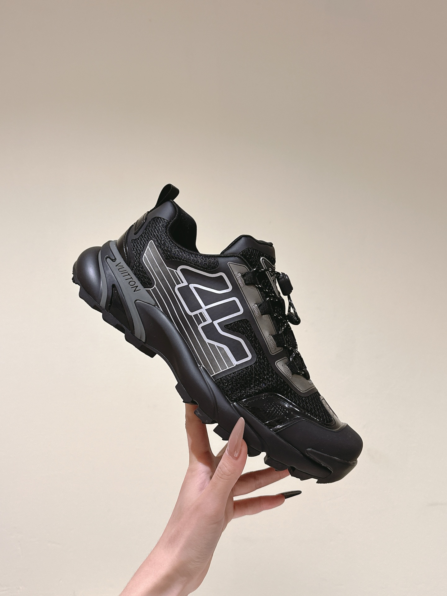 Louis Vuitton LV代购级板鞋新色 供应 驴家全系列 LVTrainer PVC 运动鞋