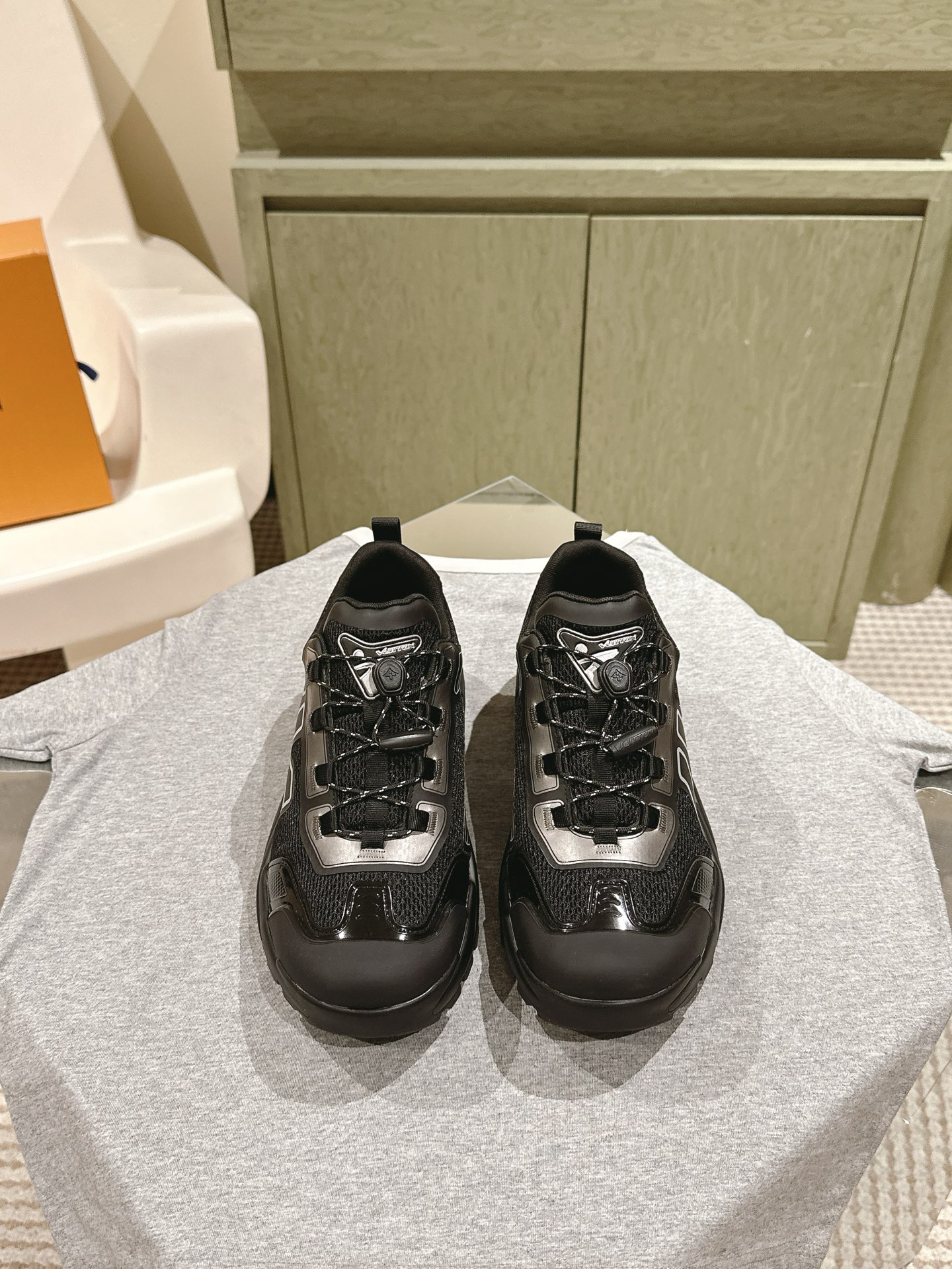 Louis Vuitton LV代购级板鞋新色 供应 驴家全系列 LVTrainer PVC 运动鞋