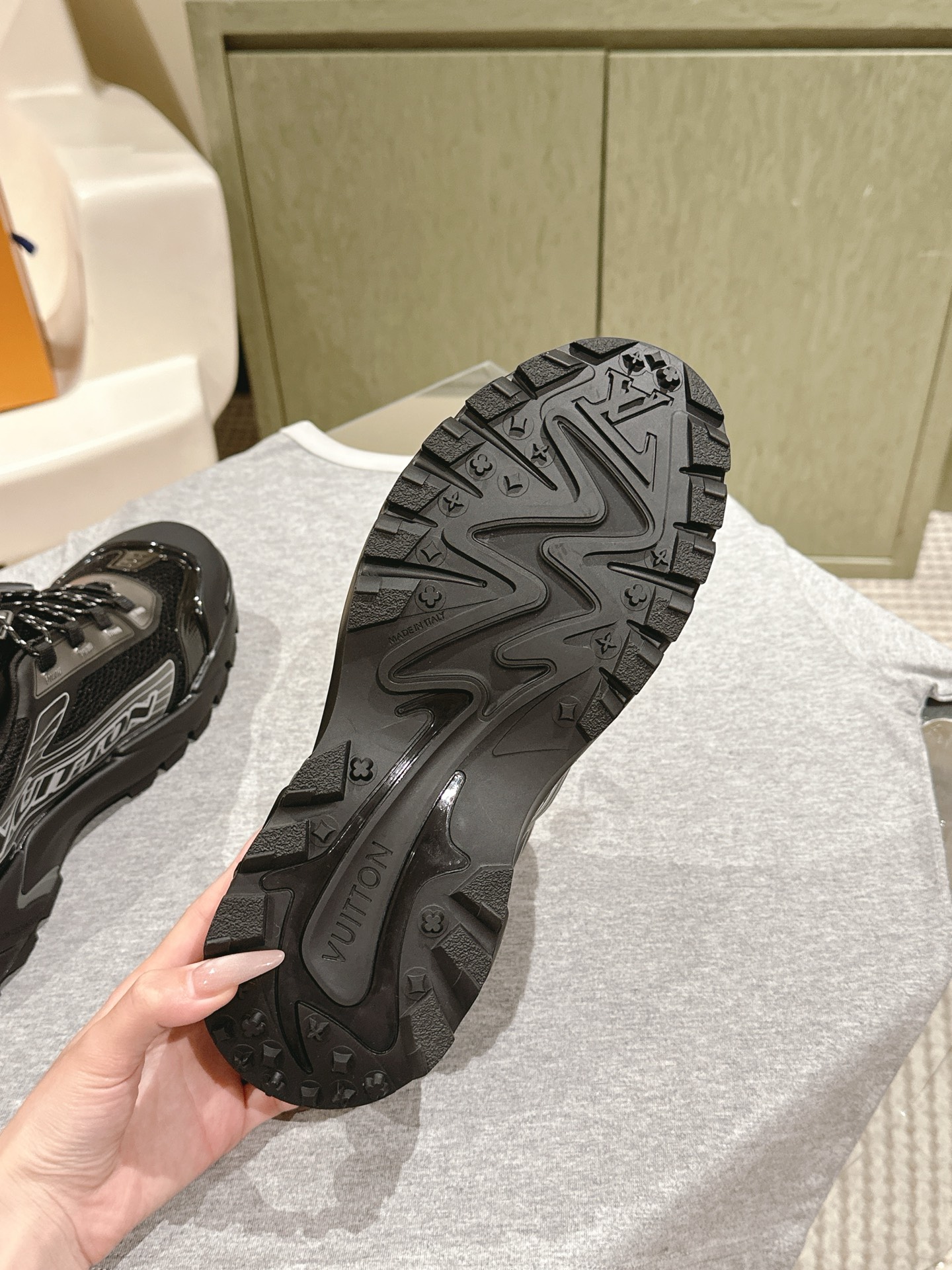Louis Vuitton LV代购级板鞋新色 供应 驴家全系列 LVTrainer PVC 运动鞋