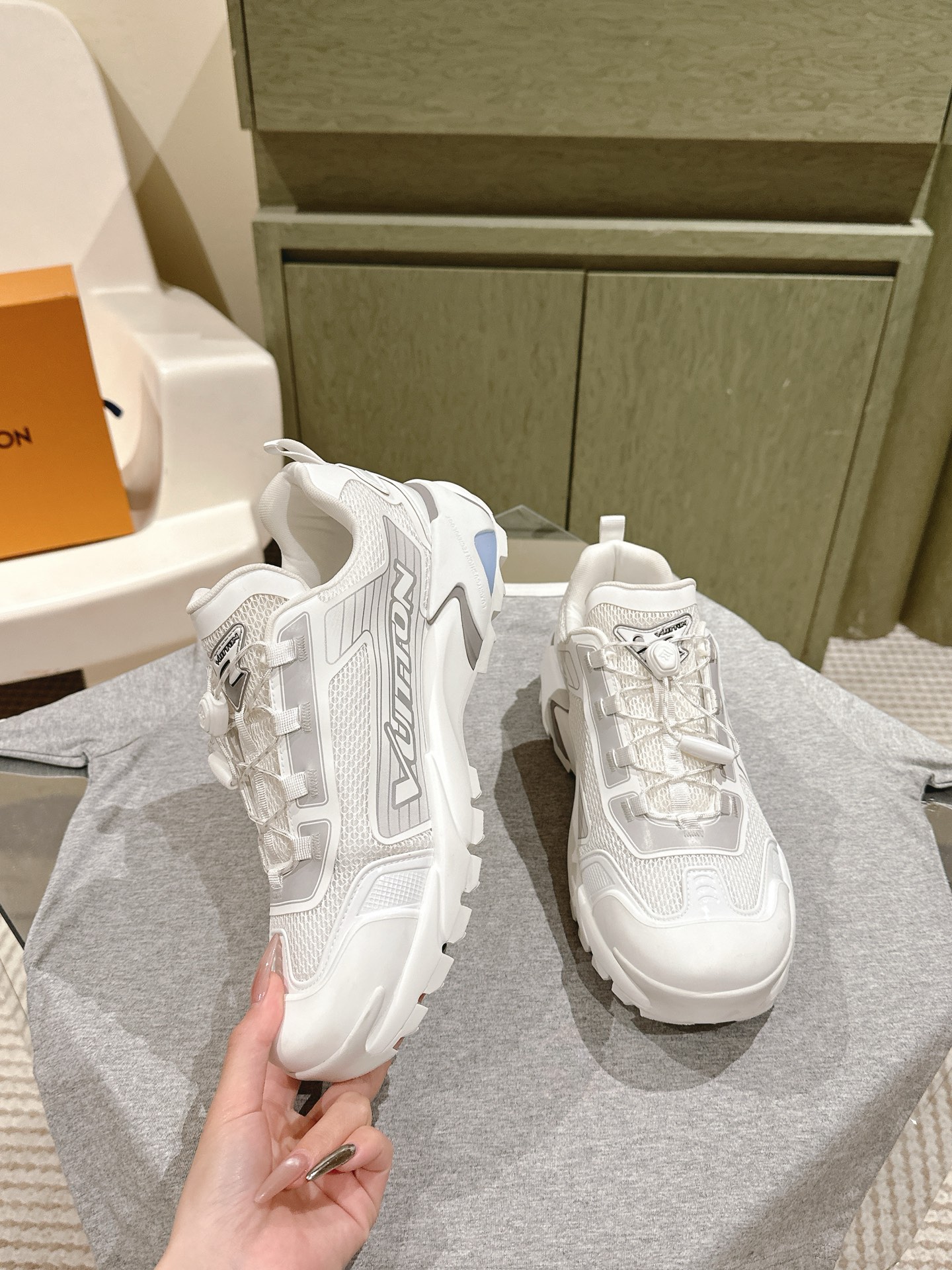 Louis Vuitton LV代购级板鞋新色 供应 驴家全系列 LVTrainer PVC 运动鞋