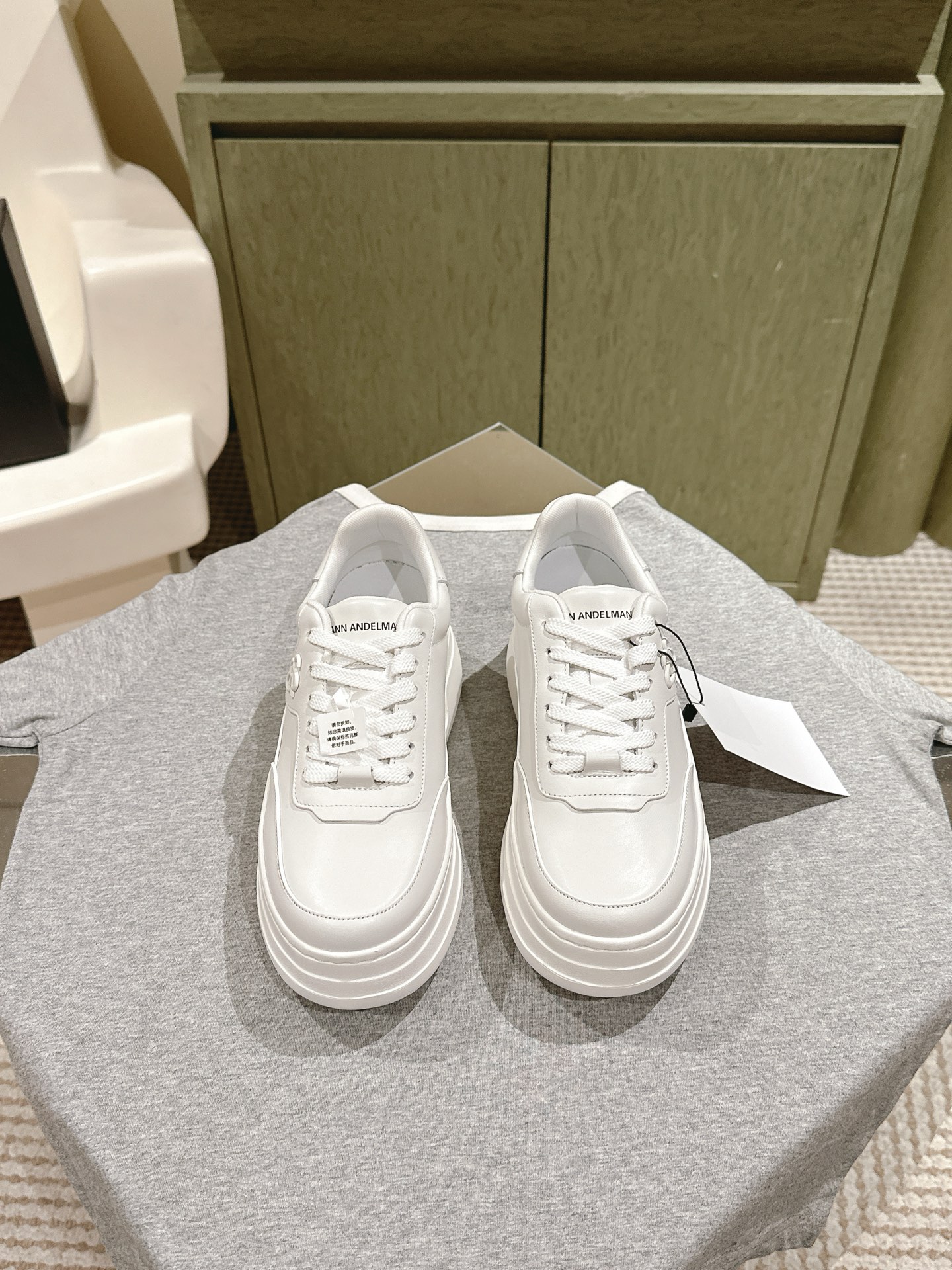 NO:470606,| 5 ANN 2.0 version counter latest casual thick-soled sneakers, the highest version on the market/purchase level!  Purchase the original 1:1 mold opening copy, color-blocking fabric, cowhide inner lining, cowhide tiptoe, one-to-one mold opening original TPU, outsole, very comfortable to wear!  - Full set of original exquisite packaging, bottom thickness 8.5cm Size35-40 Full set of counter synchronization gift box packaging!  , casual shoes/sports shoes, sneakers, cowhide19860909| 5  ANN 2.0版本专柜最新休闲厚底运动鞋 市面最高版本/代购级别！购买原版1:1开模复制 鞋面拼色布料牛皮内里、牛皮踮脚、一比一开模原版TPU 大底、上脚特别舒服！ -全套原版精美包装 底厚8.5cm Size35-40 全套专柜同步礼盒包装！,休闲鞋/运动鞋,sneakers,cowhide,Women's Shoes