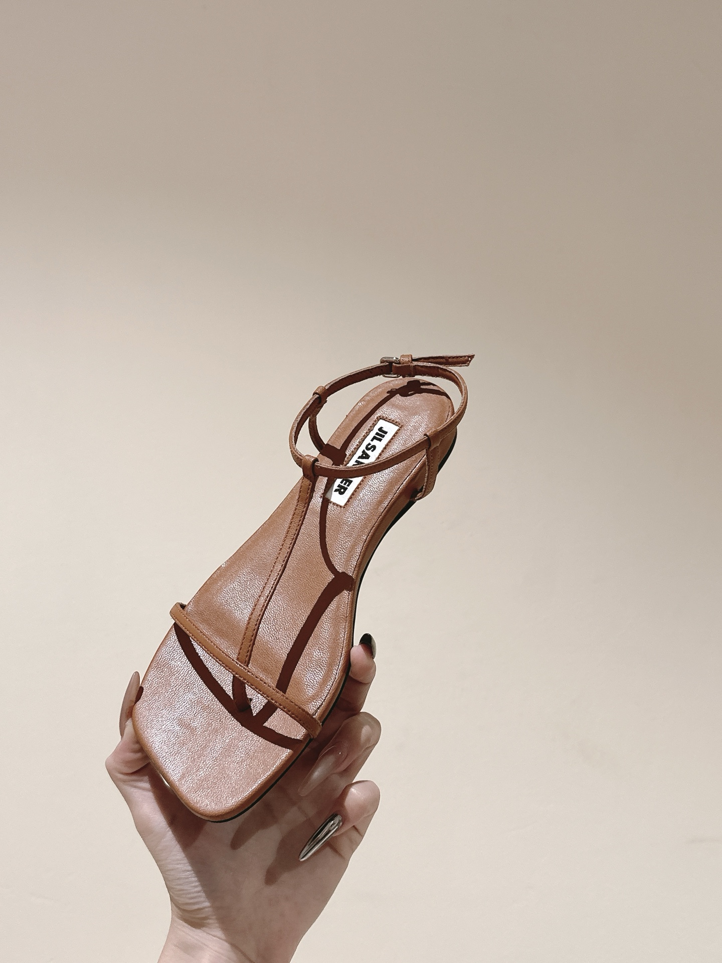 2025 Summer Fashion Collection: High-Quality Classic Designs with Bullet Boots - 图片 9