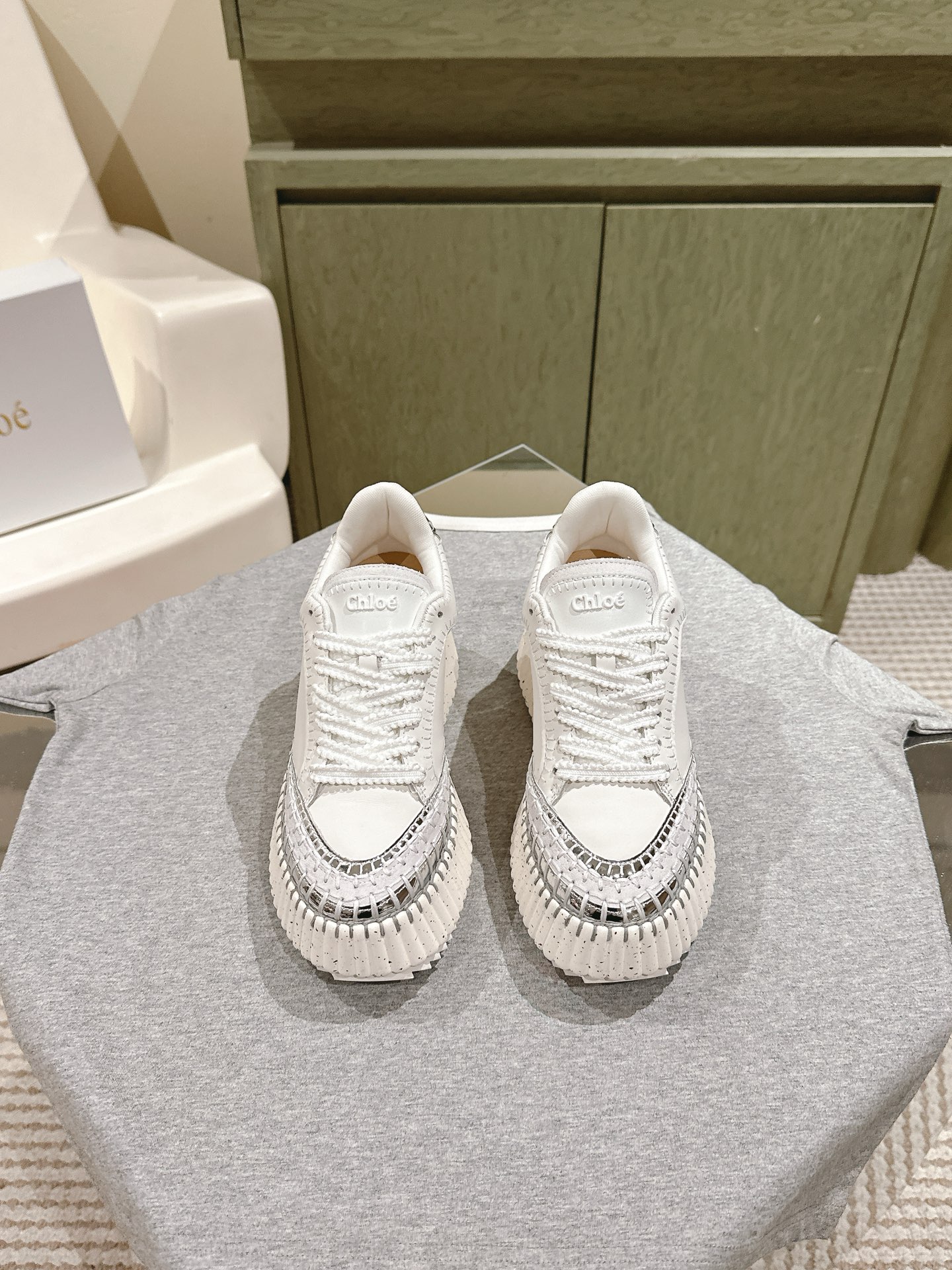 NO:470069,| 5 Chloe's new thick-soled cookie shoes!  The latest color scheme is available for a cool trendy boot with a superb appearance this season. The counter is purchased for 7,800!  Exclusive mold opening customization on the entire network, after one month of adjustment and restoration of the authentic grade, counter inspection level, original upper one-to-one elastic stockings, crystal sheepskin footbed inside, one-to-one model anti-slip double-layer thick anti-slip wear-resistant large sole!  Wear a height-enhancing artifact!  Size35-39 (40 41 custom made), casual shoes/sports shoes, boots, sneakers, sheepskin19860909| 5  克洛伊新款厚底饼干鞋！最新配色入手一款本季颜值爆表的酷潮靴, 专柜以7800购入！全网独家开模定制,历经1个月调整还原正品级,专柜验货级别 鞋面原版一比一定制弹力袜,内里水晶羊皮垫脚,一比一楷模防滑双层加厚防滑耐磨大底！穿上增高神器！ Size35-39( 40 41 定做),休闲鞋/运动鞋,boots,sneakers,sheepskin,Women's Shoes