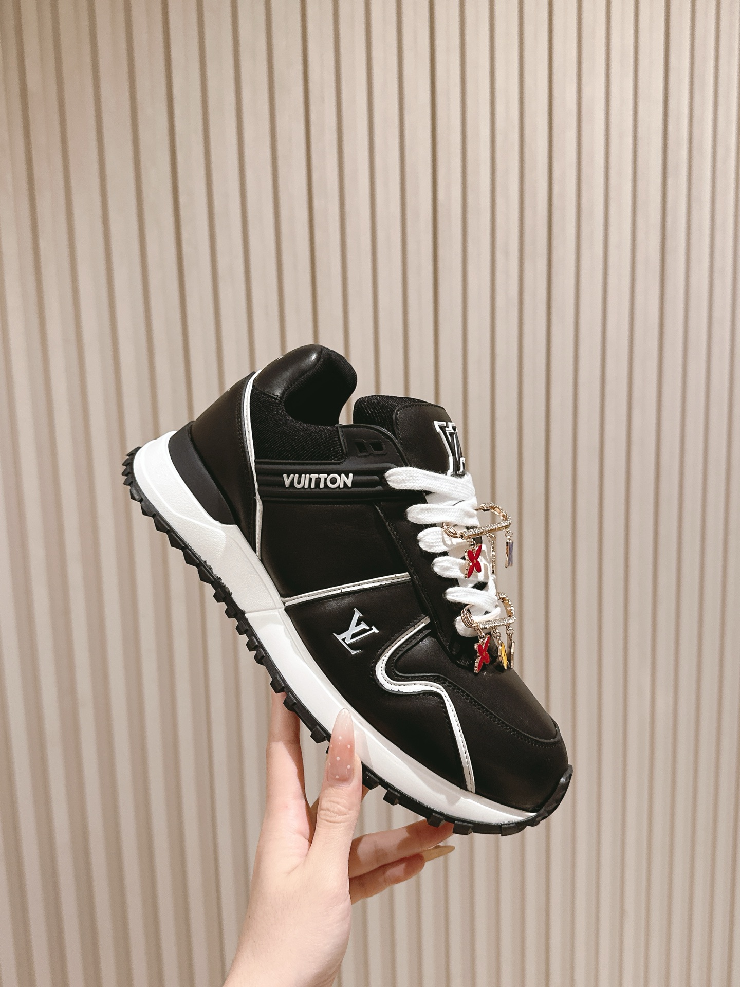 Louis Vuitton LV代购级胖墩墩板鞋新色 供应 驴家全系列 LVTrainer PVC 运动鞋