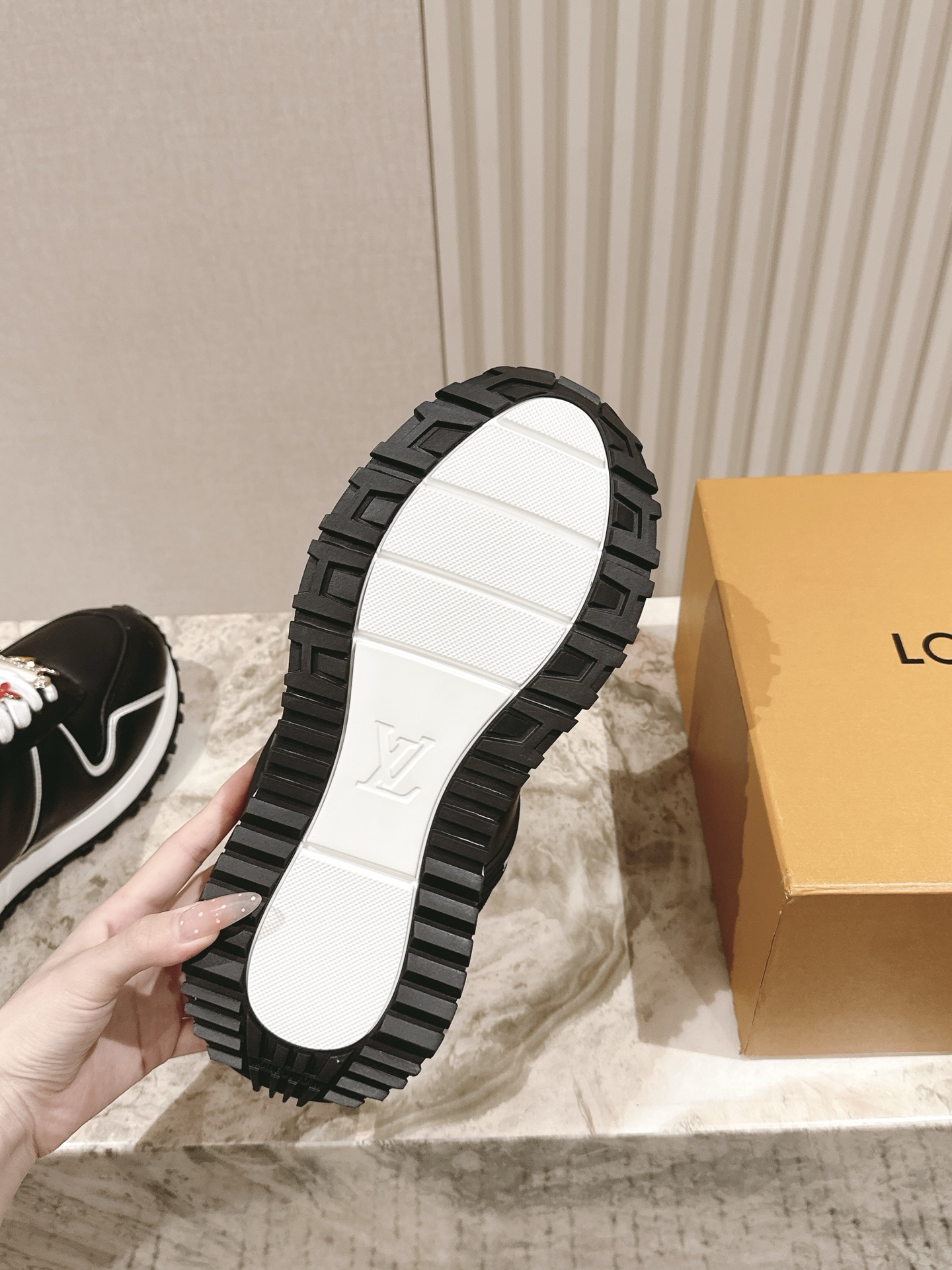 Louis Vuitton LV代购级胖墩墩板鞋新色 供应 驴家全系列 LVTrainer PVC 运动鞋