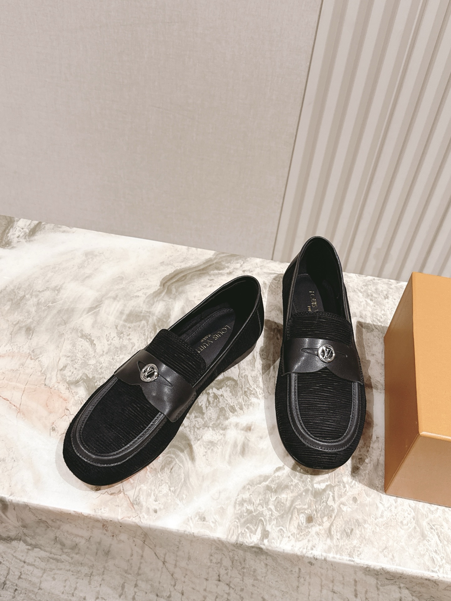   | ²⁰²5𝐬𝐬 🤍🤎
驴家早春新品🆕 new arrival～LV春夏芭蕾舞鞋，也太出彩了！时尚性