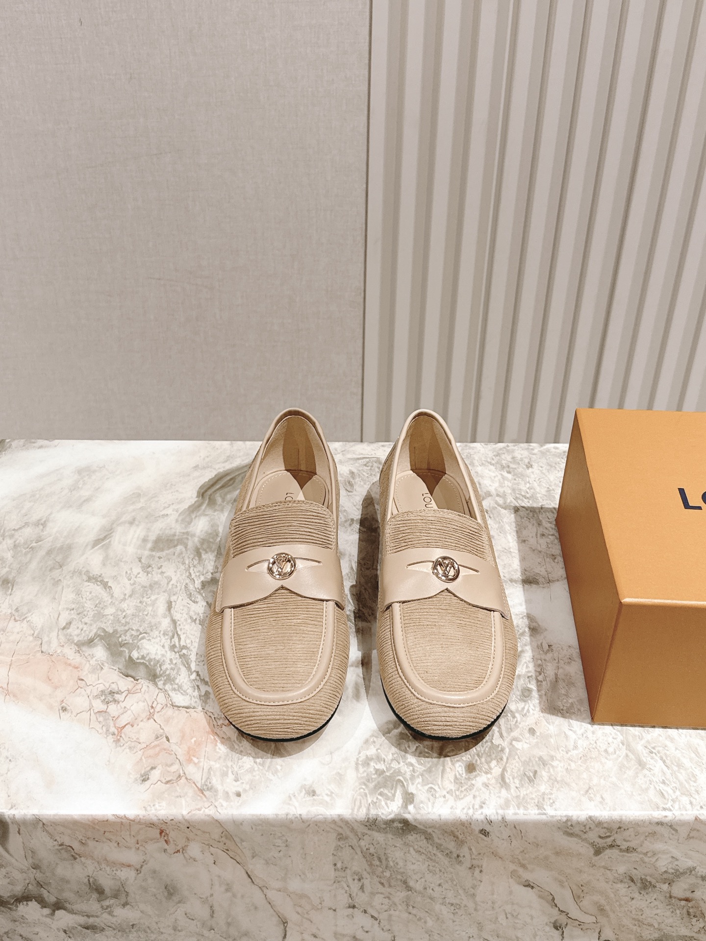   | ²⁰²5𝐬𝐬 🤍🤎
驴家早春新品🆕 new arrival～LV春夏芭蕾舞鞋，也太出彩了！时尚性
