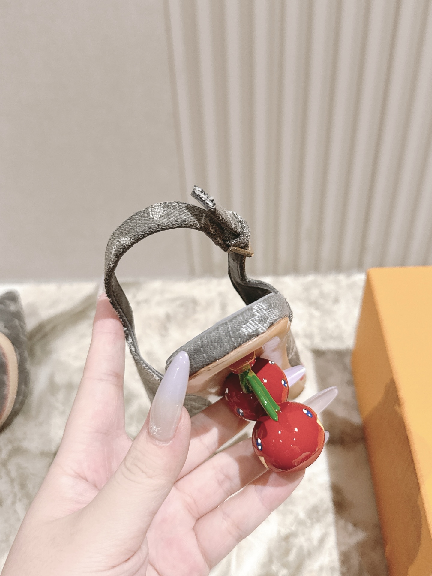 樱桃🍒跟  | ²⁰²5𝐬𝐬 🤍🤎
驴家早春新品🆕 new arrival～LV春夏玛丽珍鞋，也太出彩了