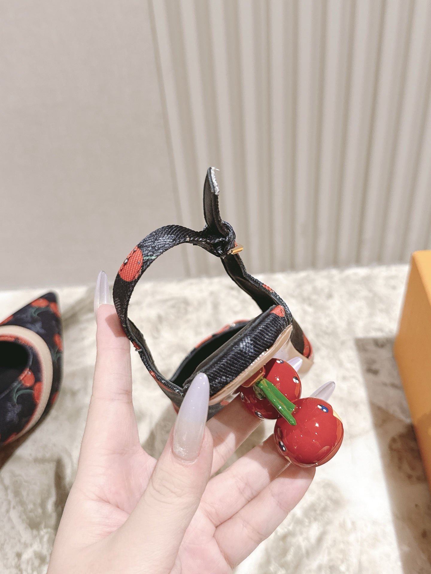 樱桃🍒跟  | ²⁰²5𝐬𝐬 🤍🤎
驴家早春新品🆕 new arrival～LV春夏玛丽珍鞋，也太出彩了