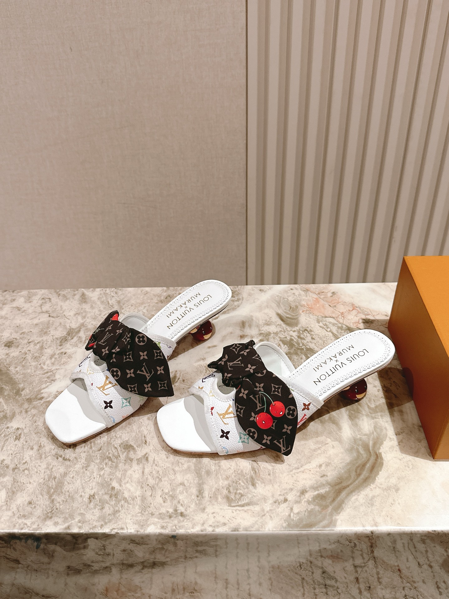 樱桃🍒跟  | ²⁰²5𝐬𝐬 🤍🤎
驴家早春新品🆕 new arrival～LV春夏玛丽珍鞋，也太出彩了