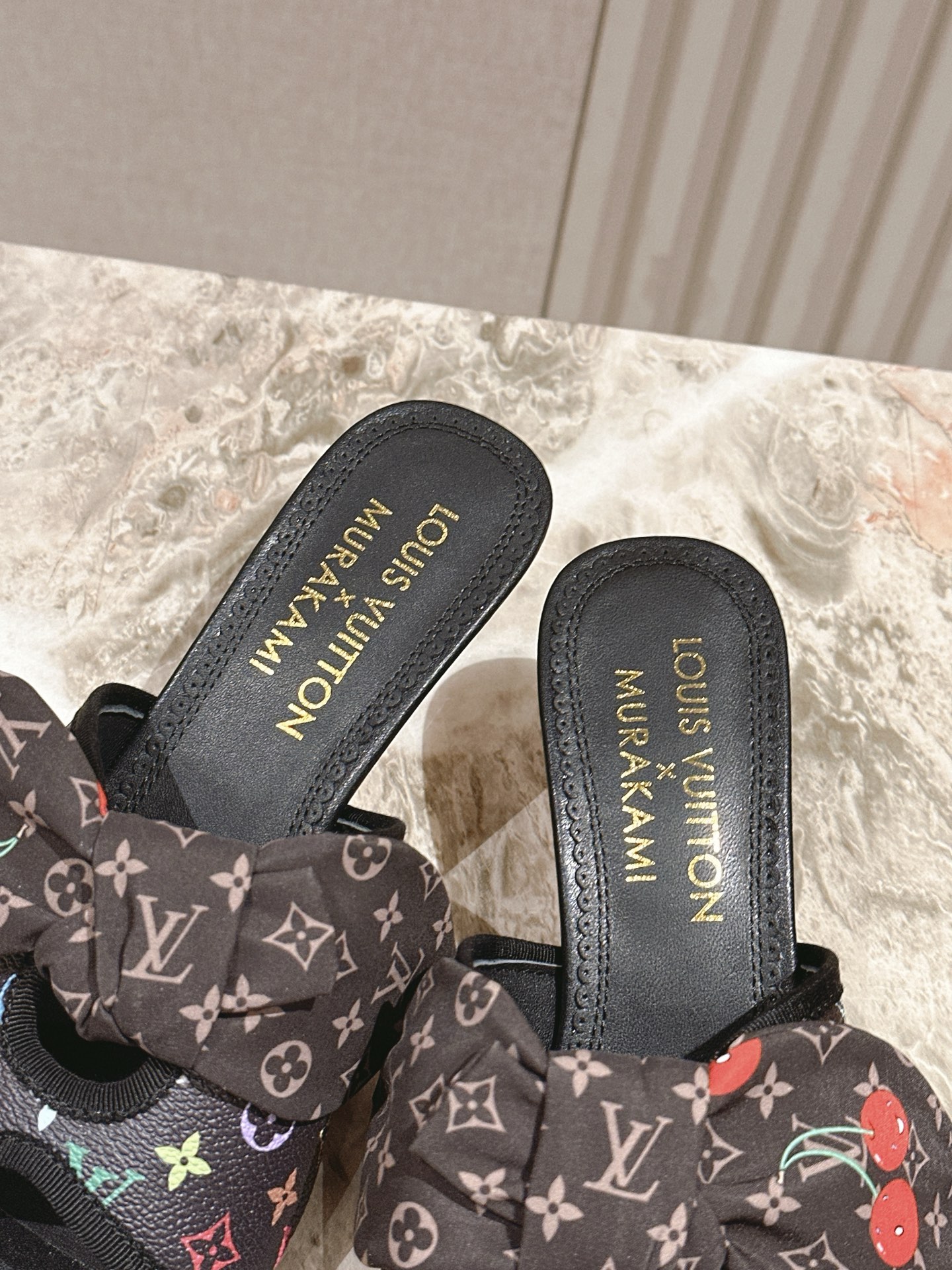 樱桃🍒跟  | ²⁰²5𝐬𝐬 🤍🤎
驴家早春新品🆕 new arrival～LV春夏玛丽珍鞋，也太出彩了