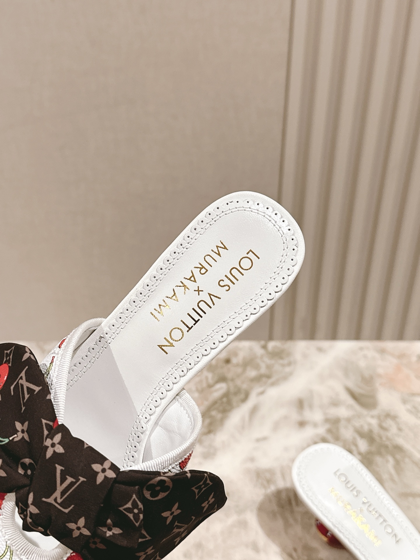 樱桃🍒跟  | ²⁰²5𝐬𝐬 🤍🤎
驴家早春新品🆕 new arrival～LV春夏玛丽珍鞋，也太出彩了