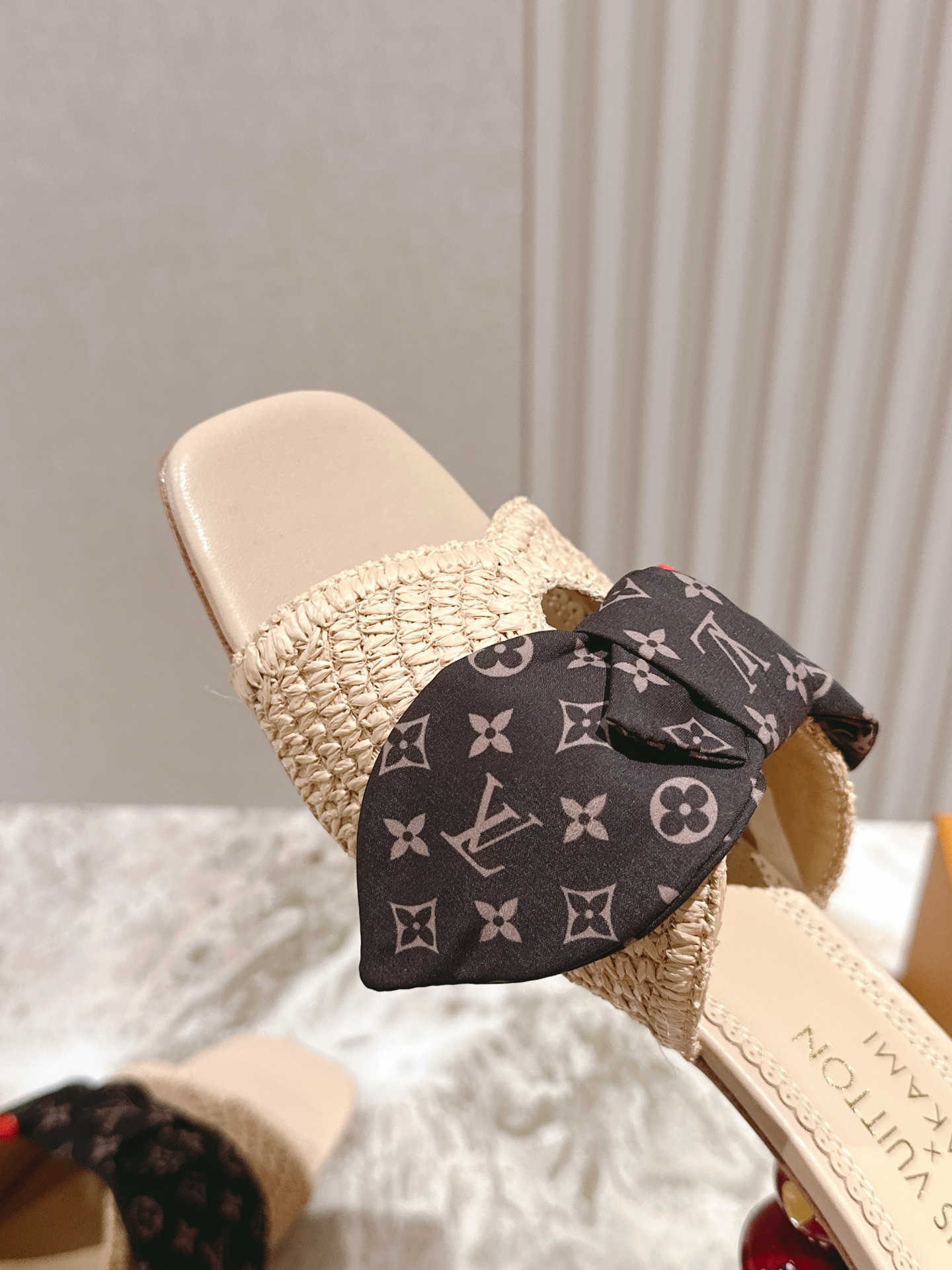 樱桃🍒跟  | ²⁰²5𝐬𝐬 🤍🤎
驴家早春新品🆕 new arrival～LV春夏玛丽珍鞋，也太出彩了
