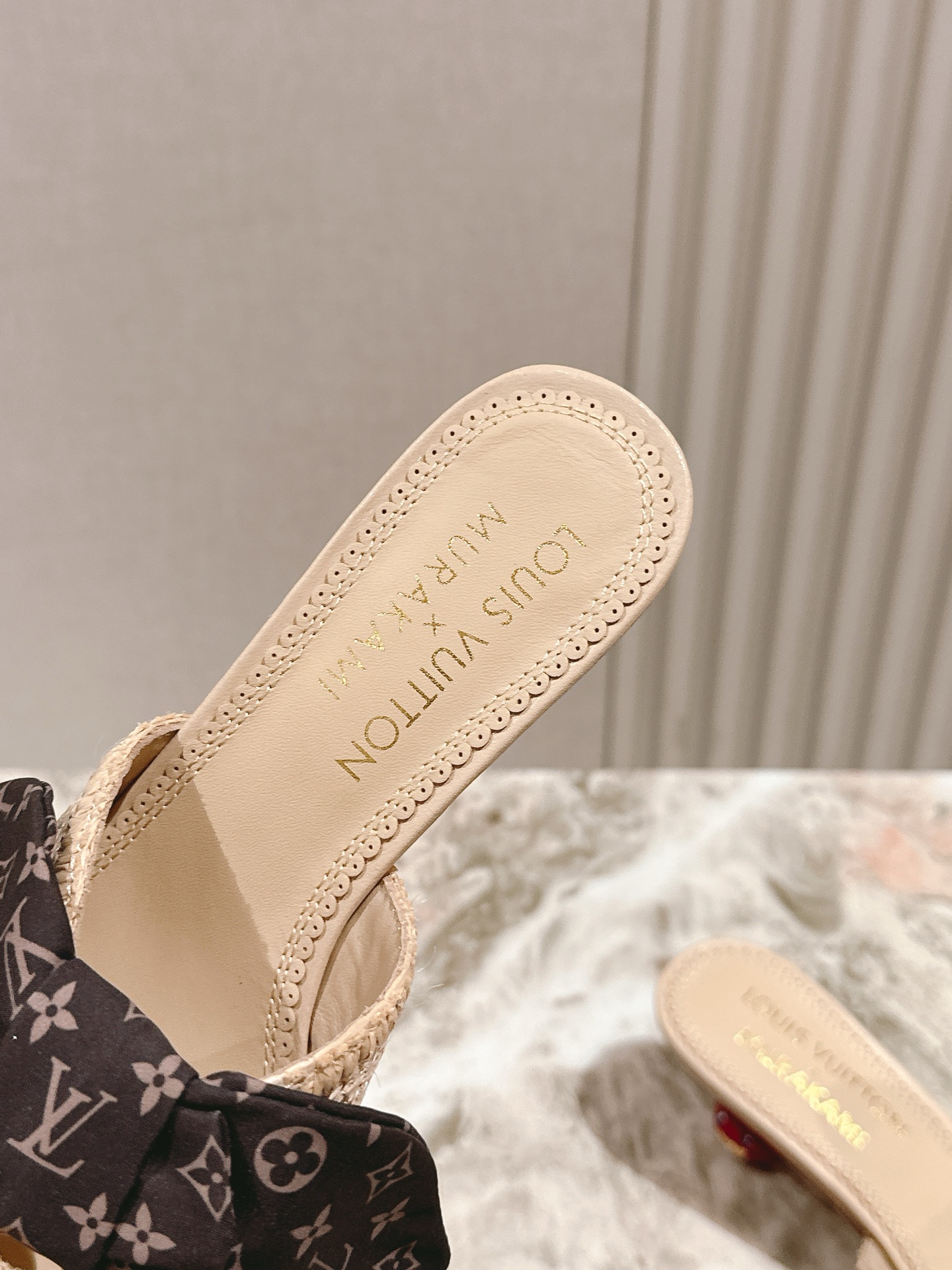 樱桃🍒跟  | ²⁰²5𝐬𝐬 🤍🤎
驴家早春新品🆕 new arrival～LV春夏玛丽珍鞋，也太出彩了
