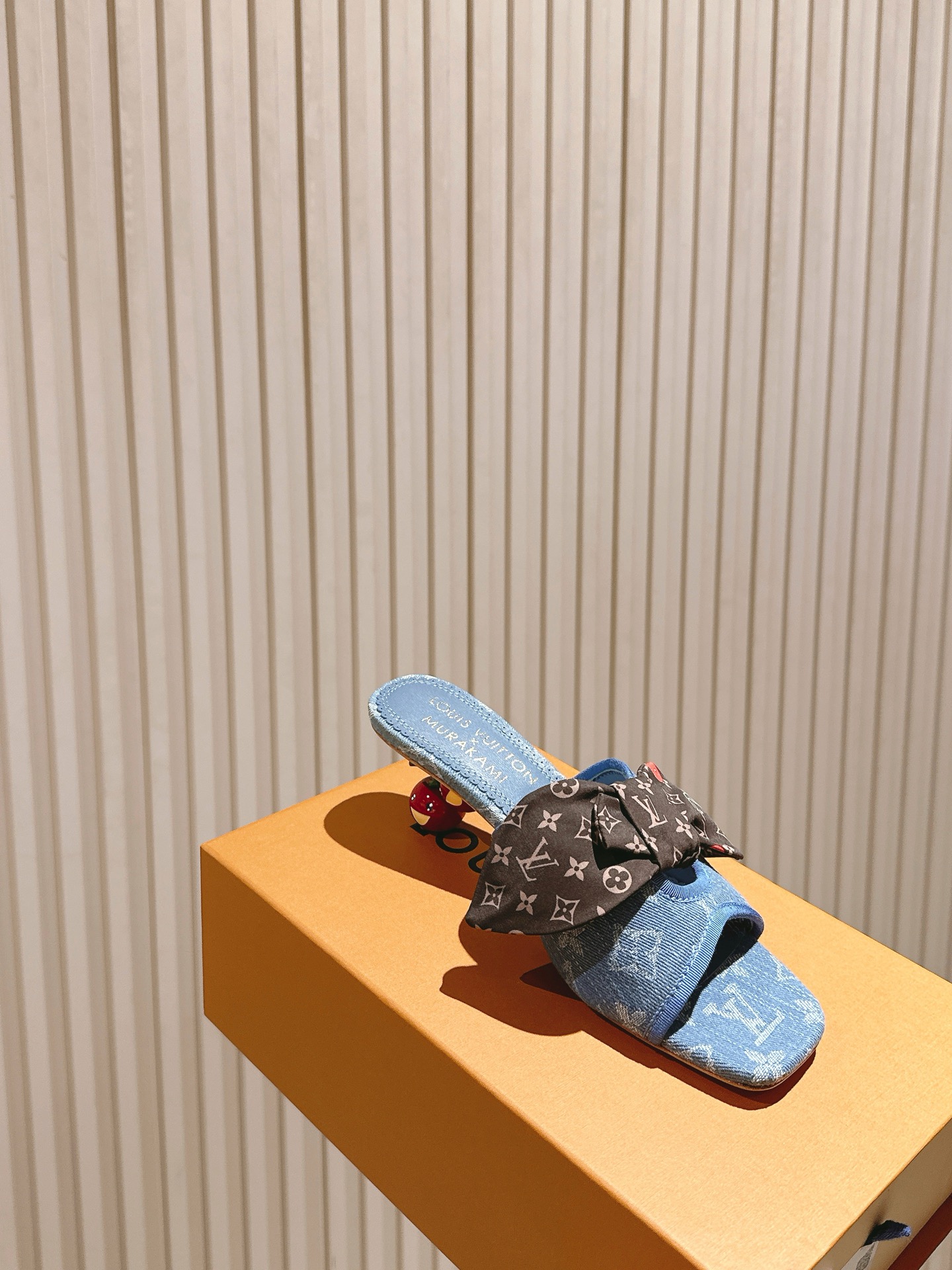 樱桃🍒跟  | ²⁰²5𝐬𝐬 🤍🤎
驴家早春新品🆕 new arrival～LV春夏玛丽珍鞋，也太出彩了