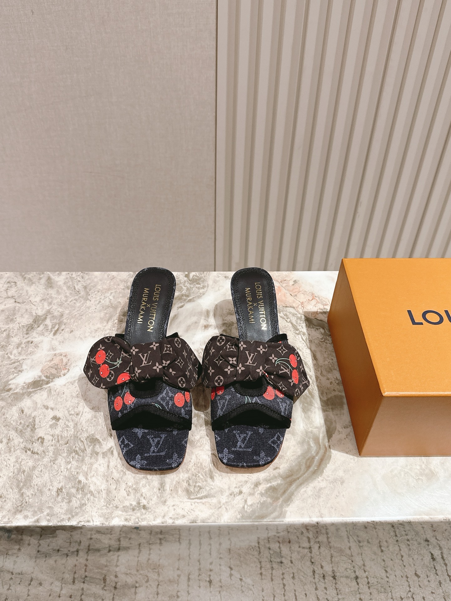 樱桃🍒跟  | ²⁰²5𝐬𝐬 🤍🤎
驴家早春新品🆕 new arrival～LV春夏玛丽珍鞋，也太出彩了