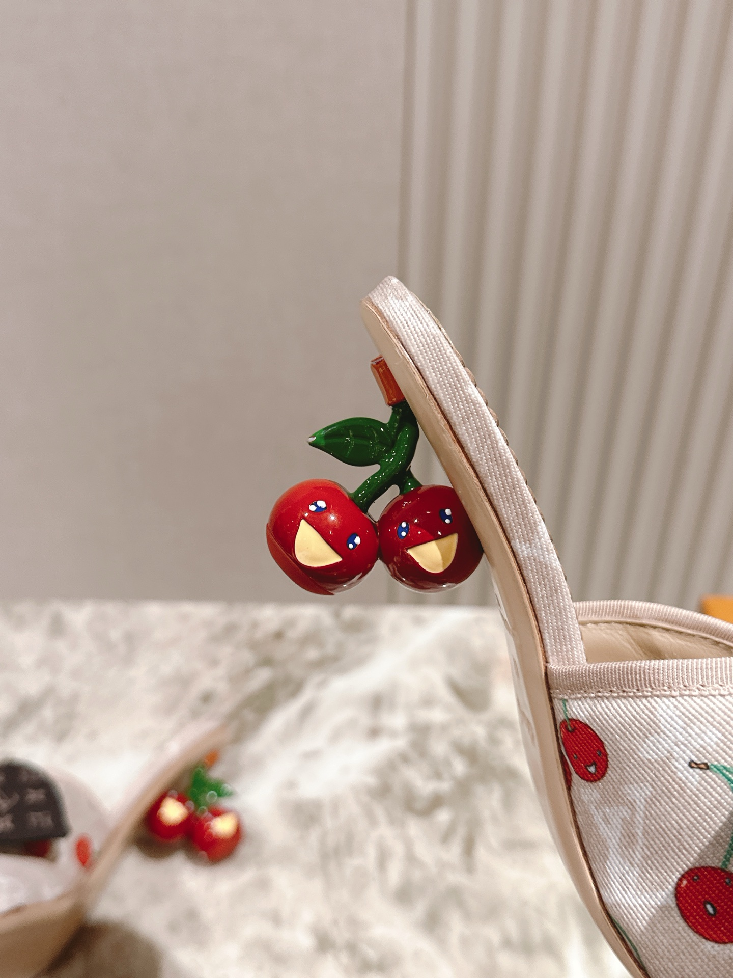 樱桃🍒跟  | ²⁰²5𝐬𝐬 🤍🤎
驴家早春新品🆕 new arrival～LV春夏玛丽珍鞋，也太出彩了