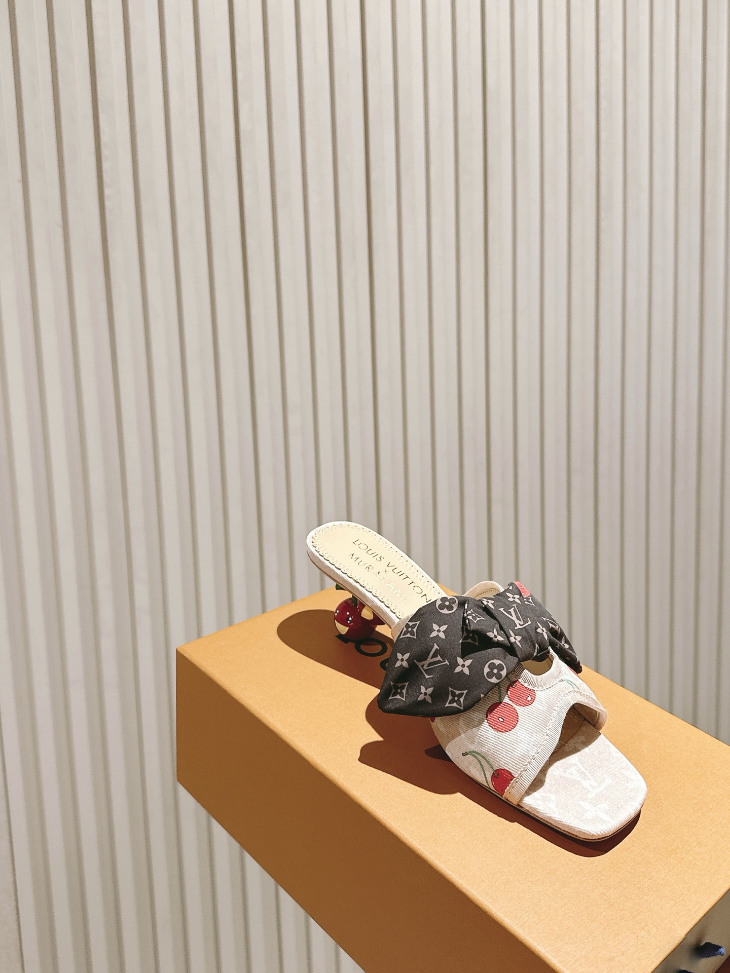 樱桃🍒跟  | ²⁰²5𝐬𝐬 🤍🤎
驴家早春新品🆕 new arrival～LV春夏玛丽珍鞋，也太出彩了