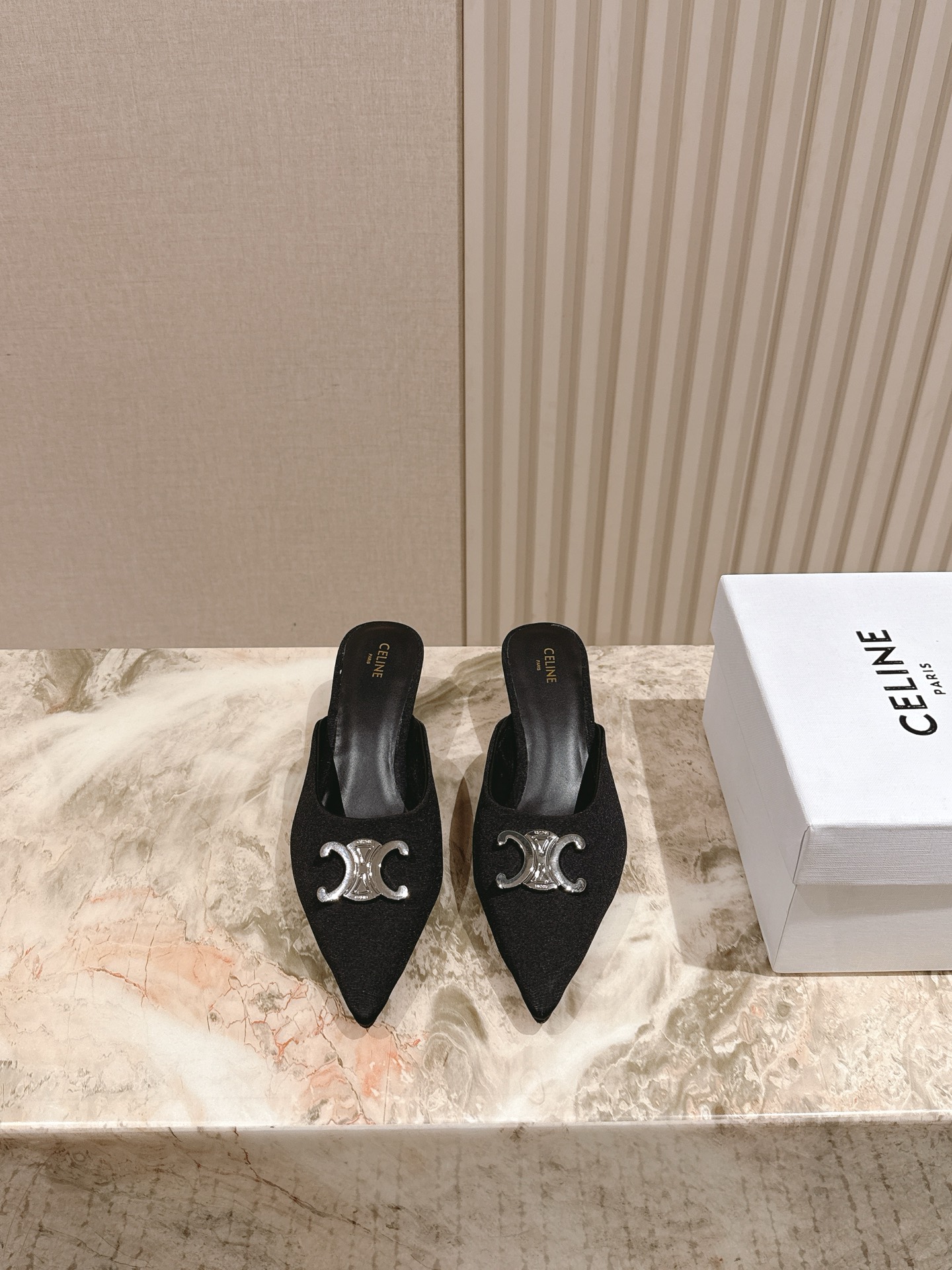 CELINE Summer Cowboy Bouquet: Silver-Head Heels and Classic French Aesthetics - 图片 9