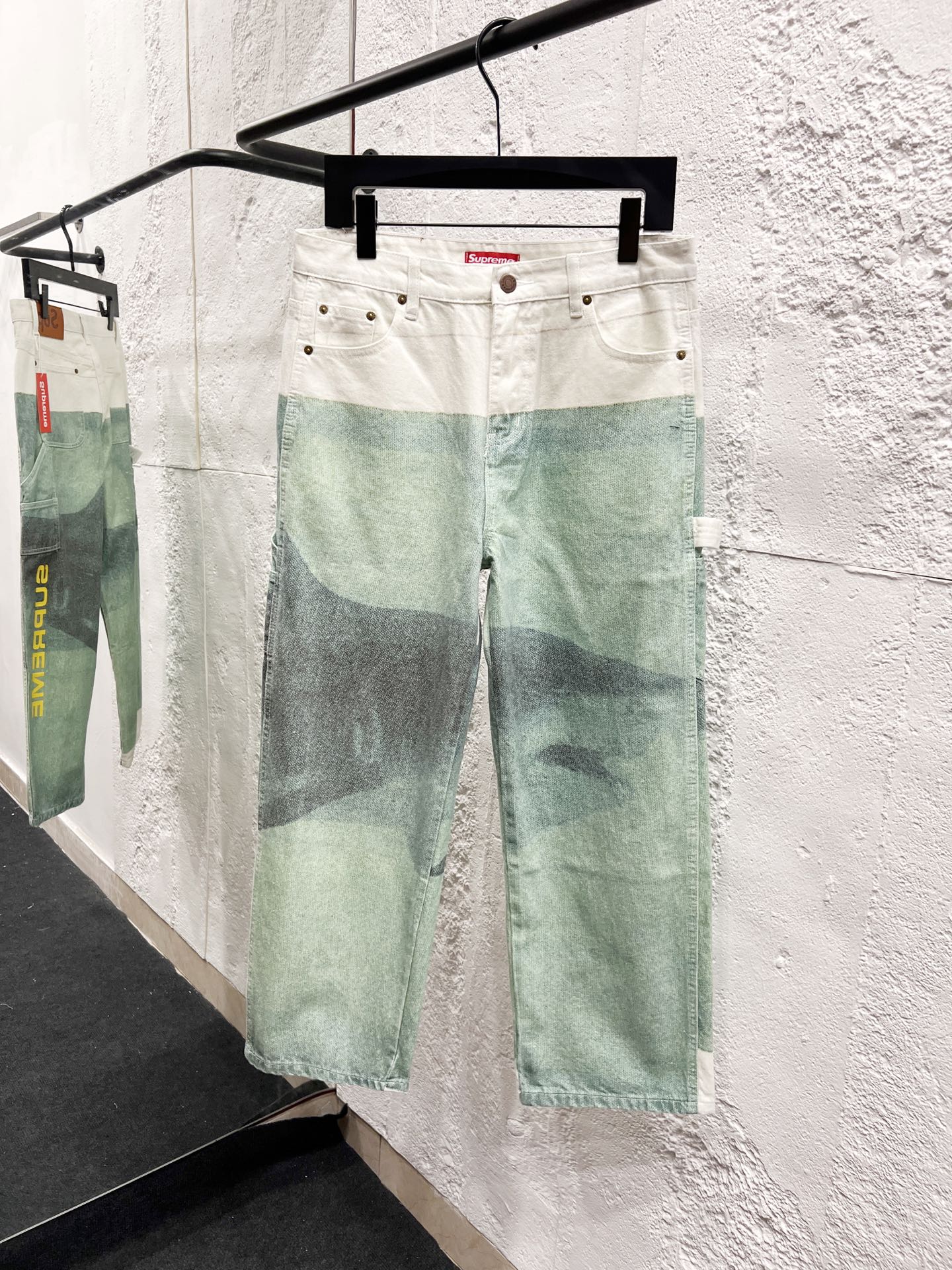 Modelo: H939 Supreme Damien Hirst Edición limitada WEEK1 Painter Jea Pantalones casuales holgados con estampa…