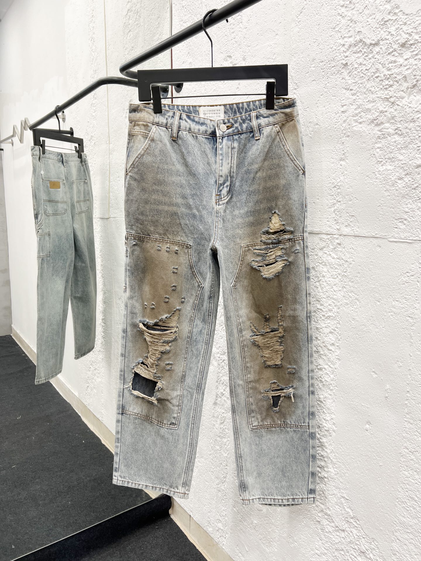Maison Margiela SS25 Jean Délavé Effet Vieilli Coupe Droite