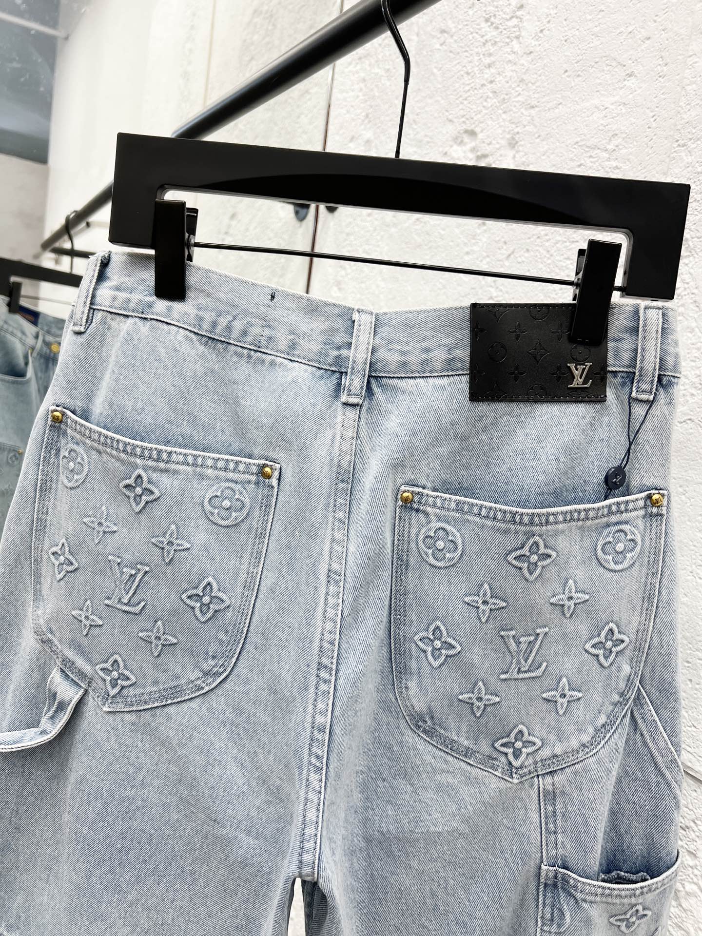 Louis Vuitton Embossed Denim Shorts - Stylish & Durable Workwear for Men & Women 9 i1756281712497 5010 0 7